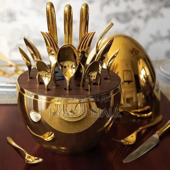 24 Pieces Cutlery Set