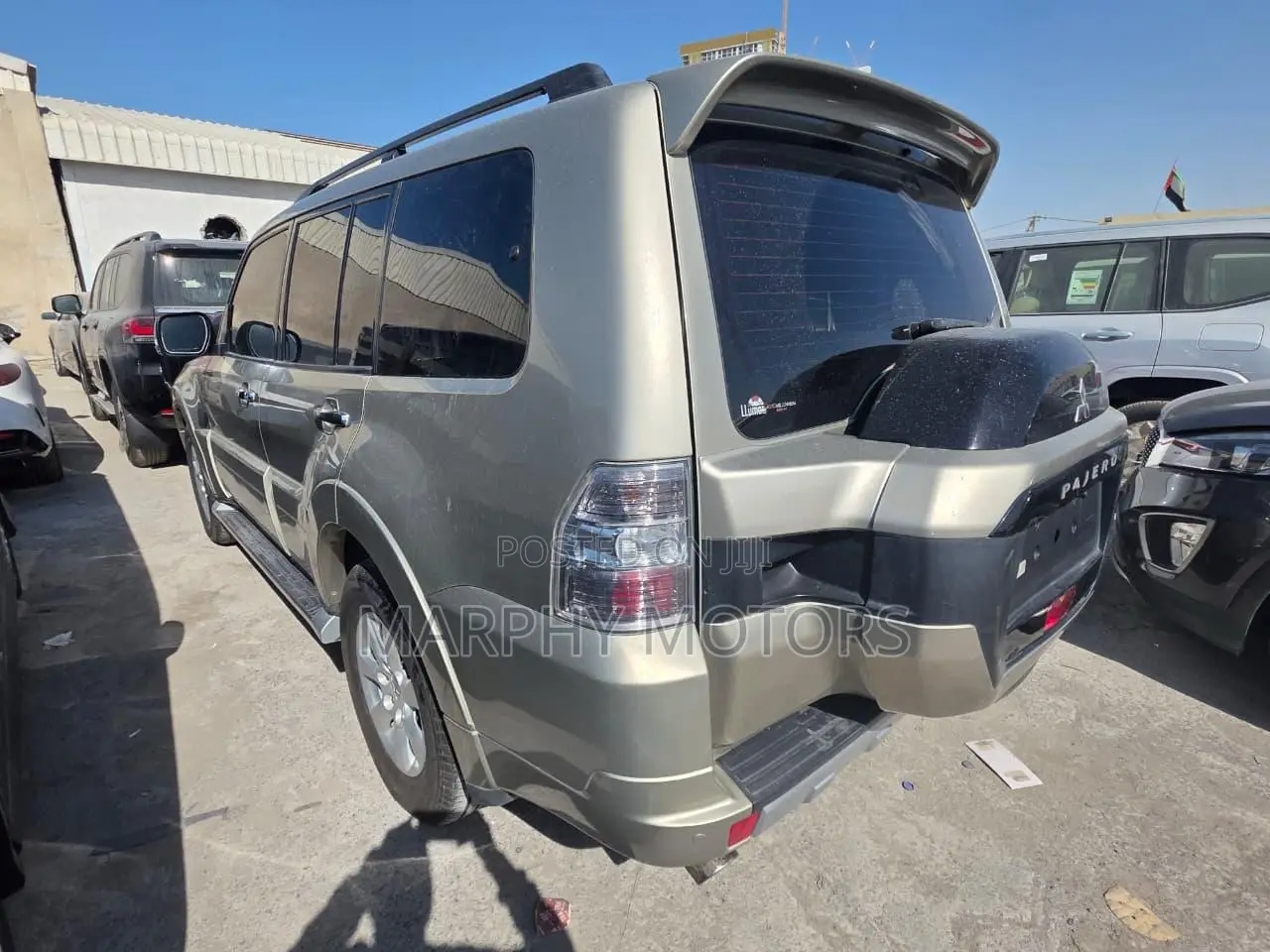 Mitsubishi Pajero 2016 Gold