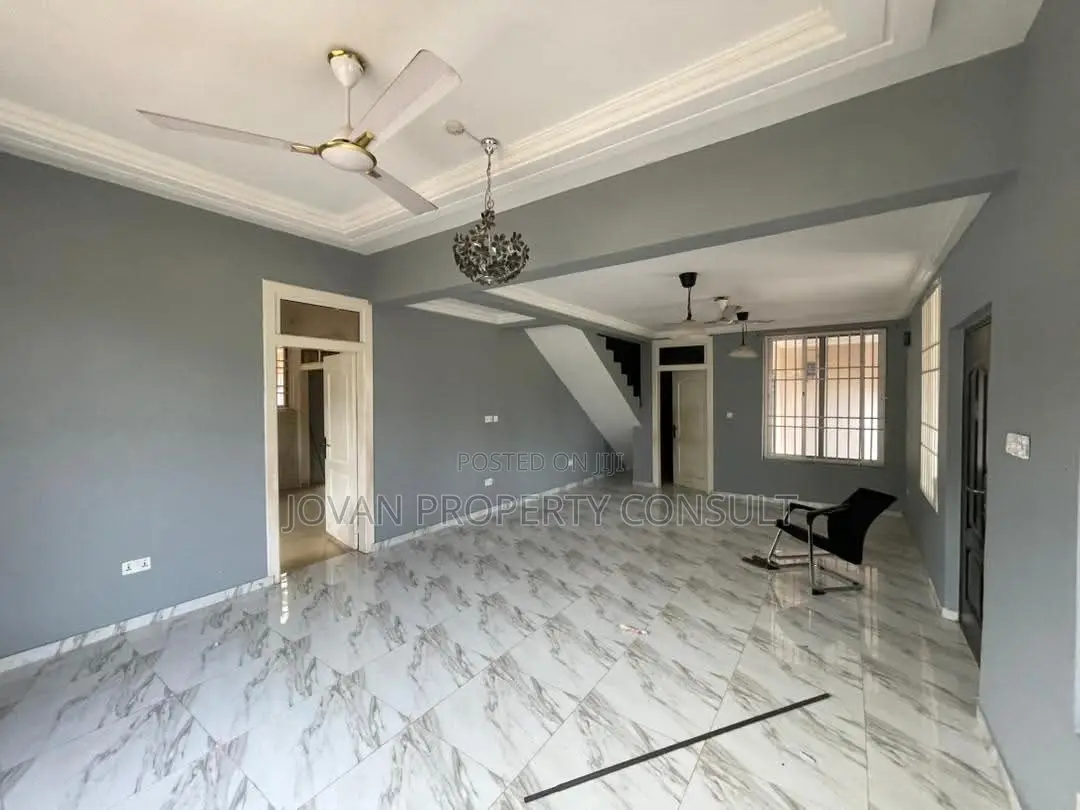 5bdrm House in Achimota for rent