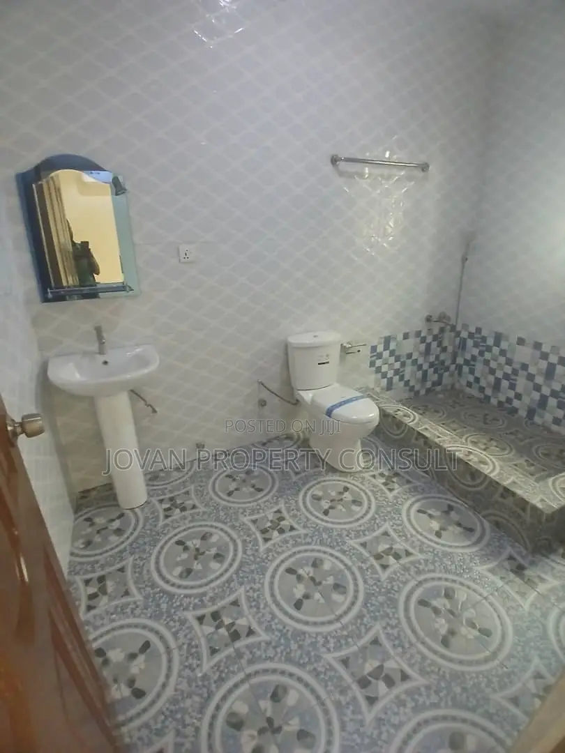 2bdrm Apartment in Pokuase Acp for rent