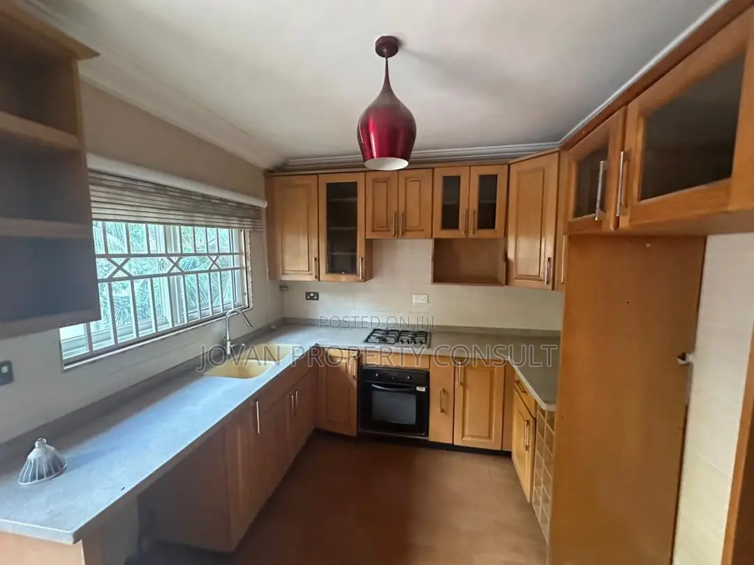3bdrm House in Pokuase Acp for rent