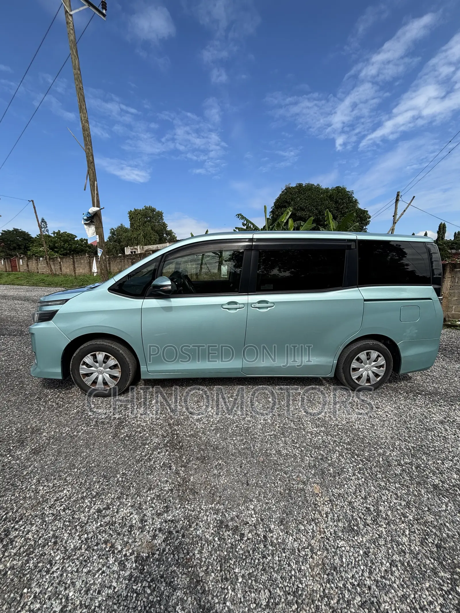 Toyota Voxy 2015 Green