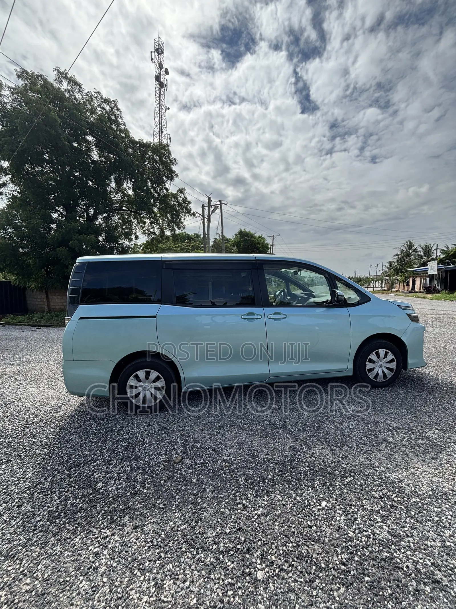 Toyota Voxy 2015 Green