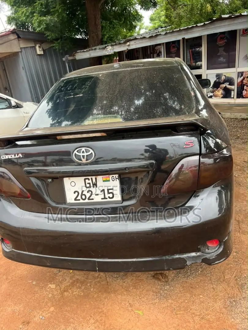 Toyota Corolla 2010 Black