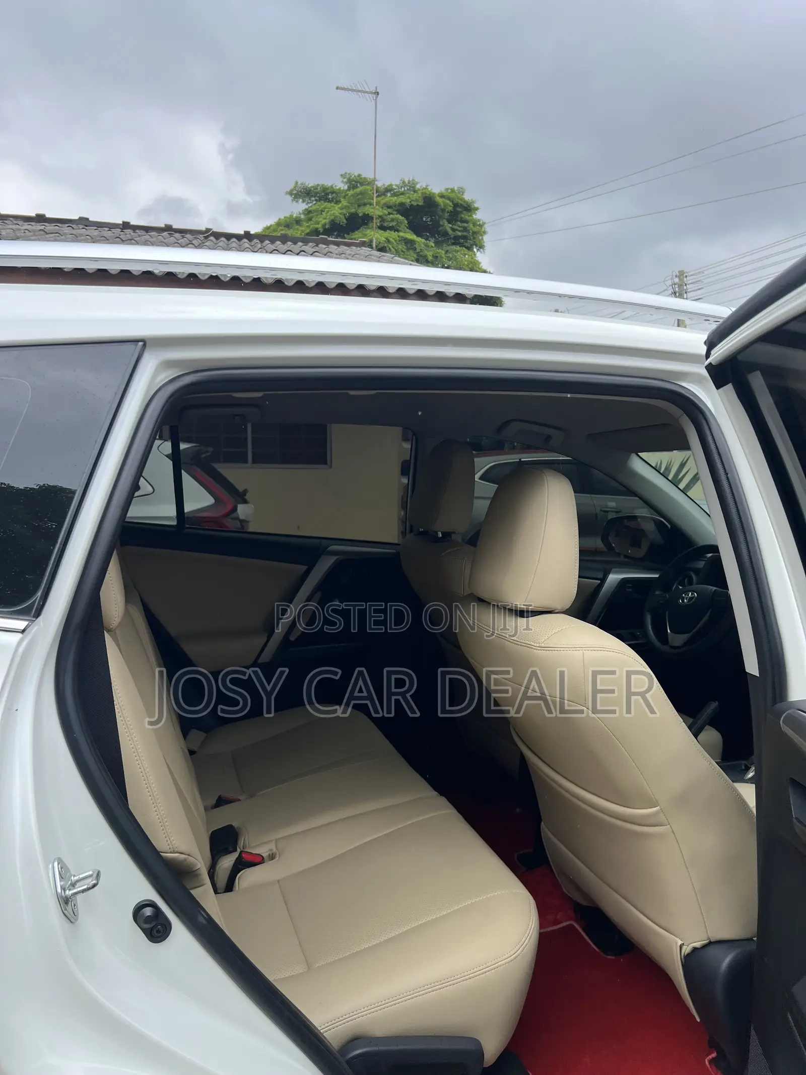 Toyota RAV4 2017 White