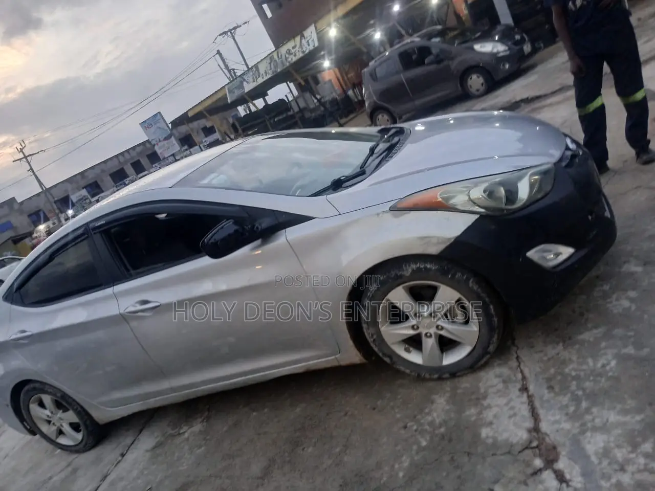 Hyundai Elantra GLS Sedan FWD (1.8L 4cyl 6A) 2013 Silver