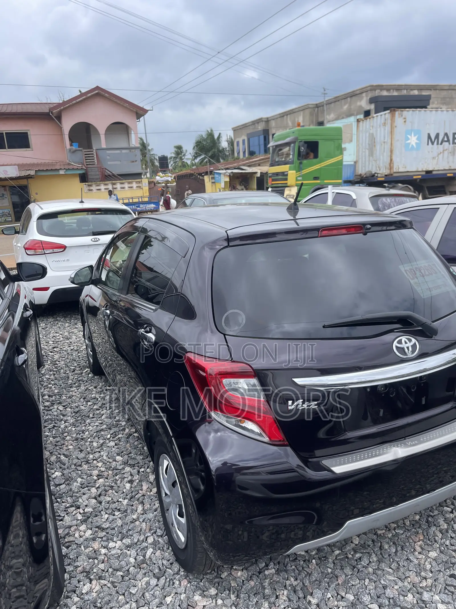 Toyota Vitz 1.3 AWD 3dr 2015 Purple