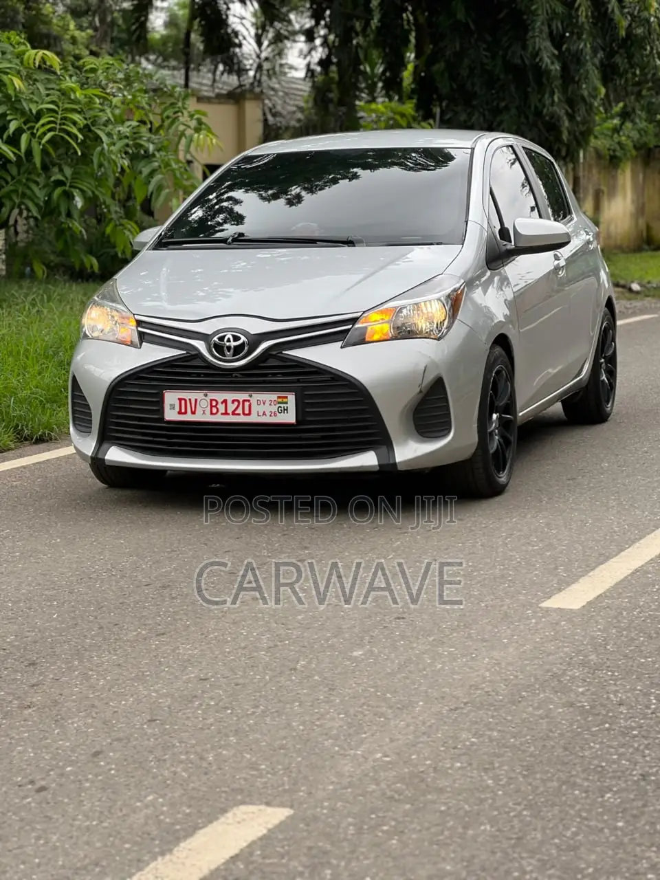 Toyota Yaris LE Hatchback 5dr 2015 Silver