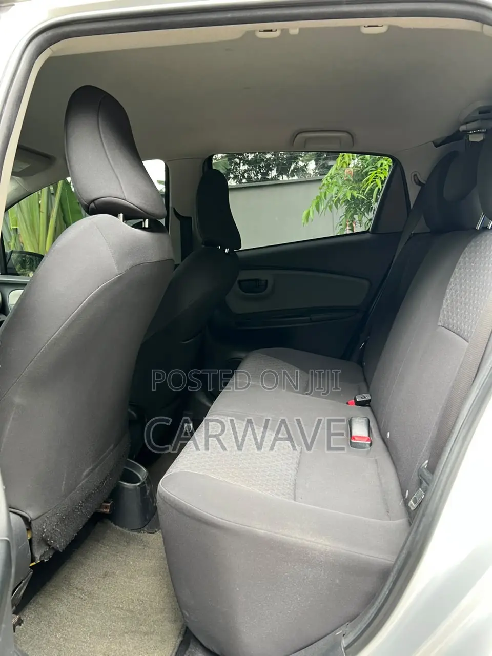 Toyota Yaris LE Hatchback 5dr 2015 Silver