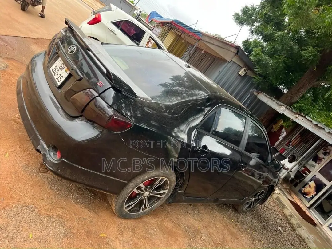 Toyota Corolla 2010 Black