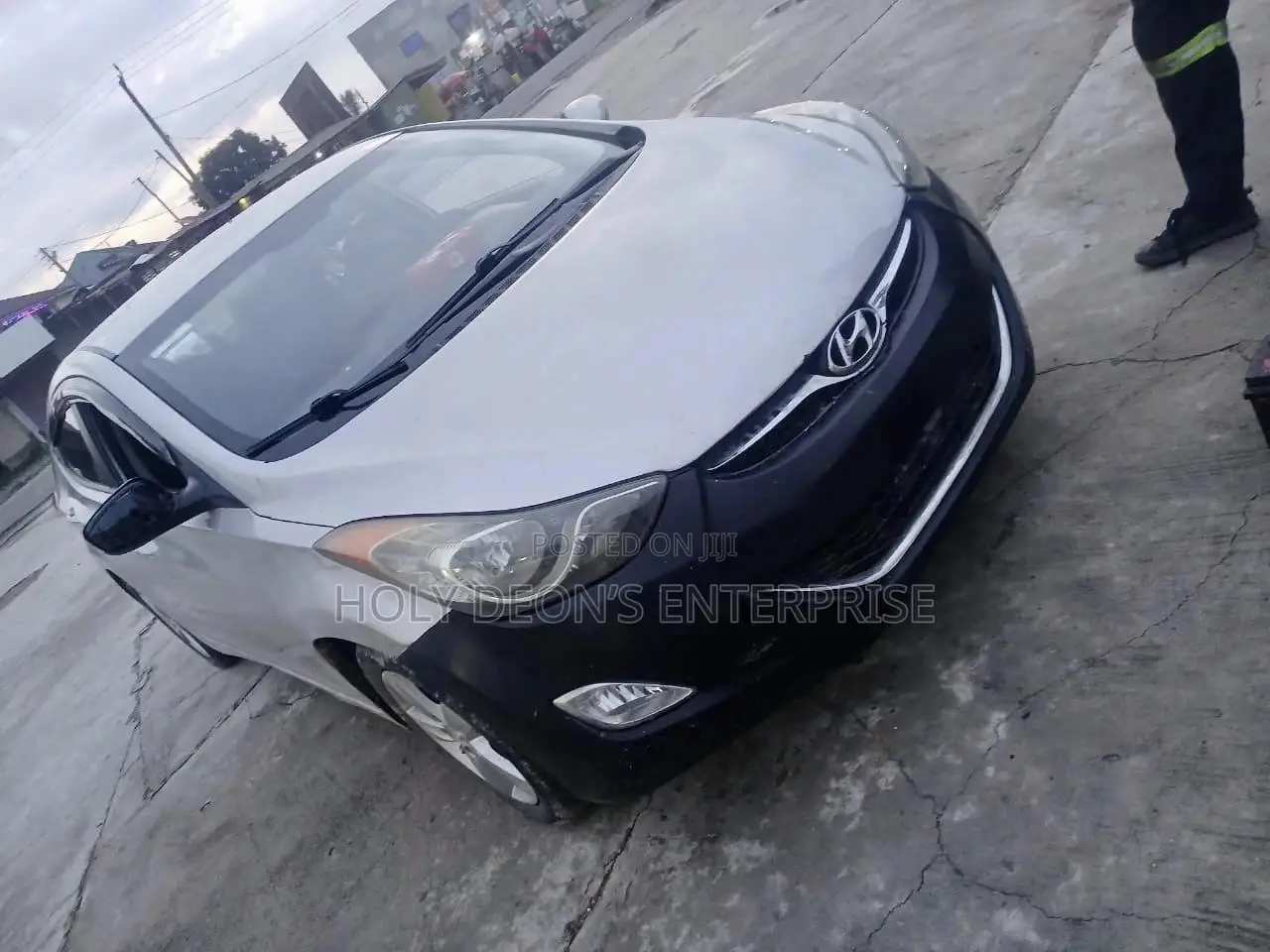 Hyundai Elantra GLS Sedan FWD (1.8L 4cyl 6A) 2013 Silver