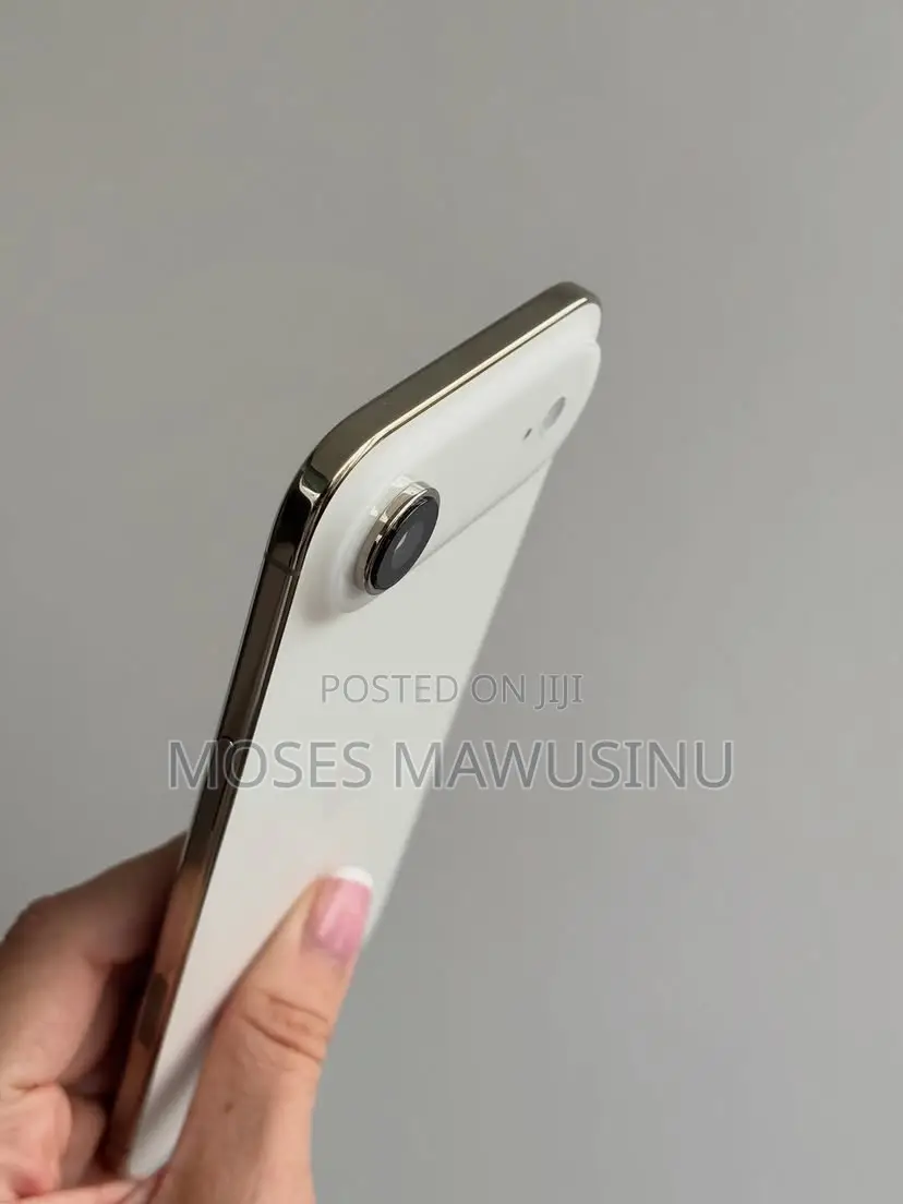 New Apple iPhone 17e 512 GB White