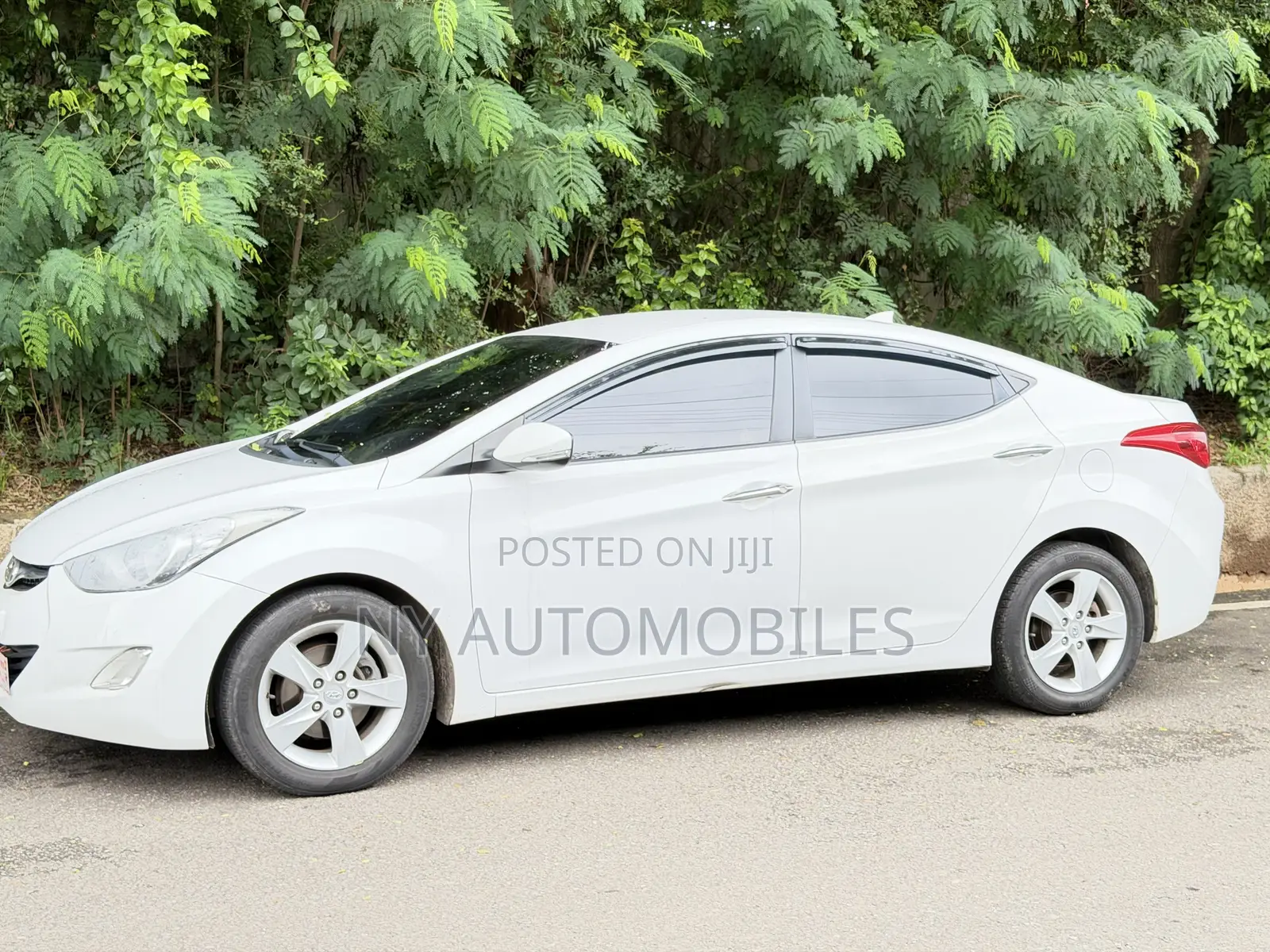 Hyundai Avante 2014 White