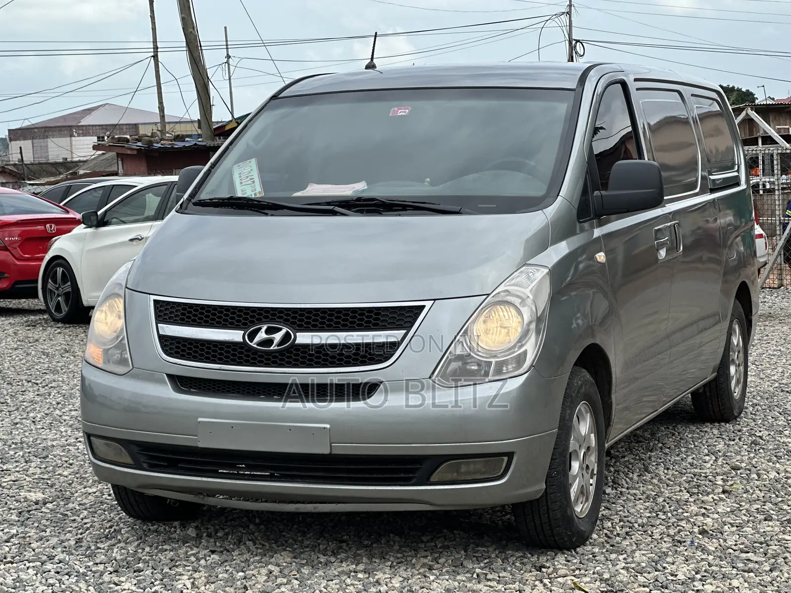 Hyundai H200 2013 Gray