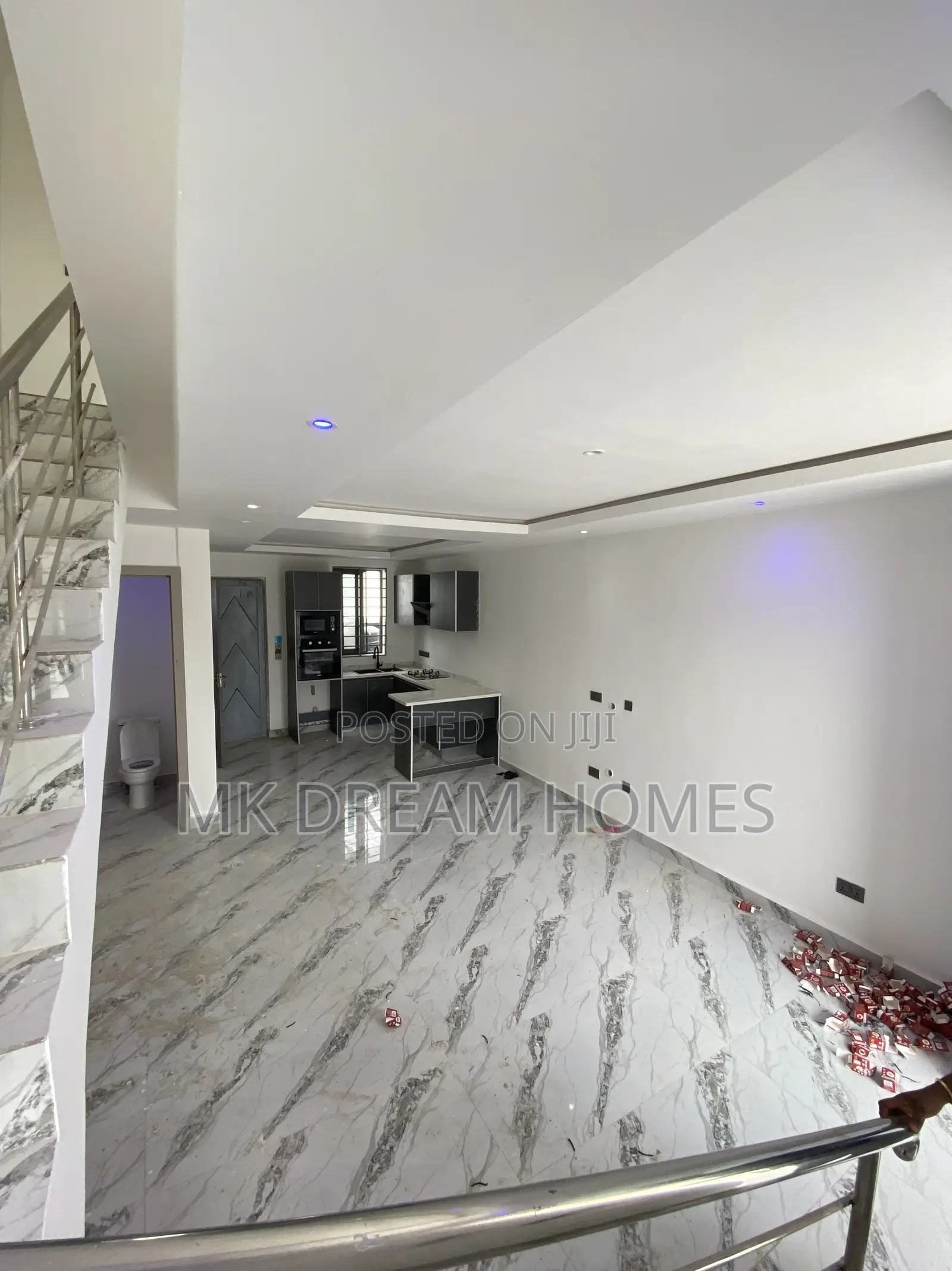 2bdrm House in School Junction for sale