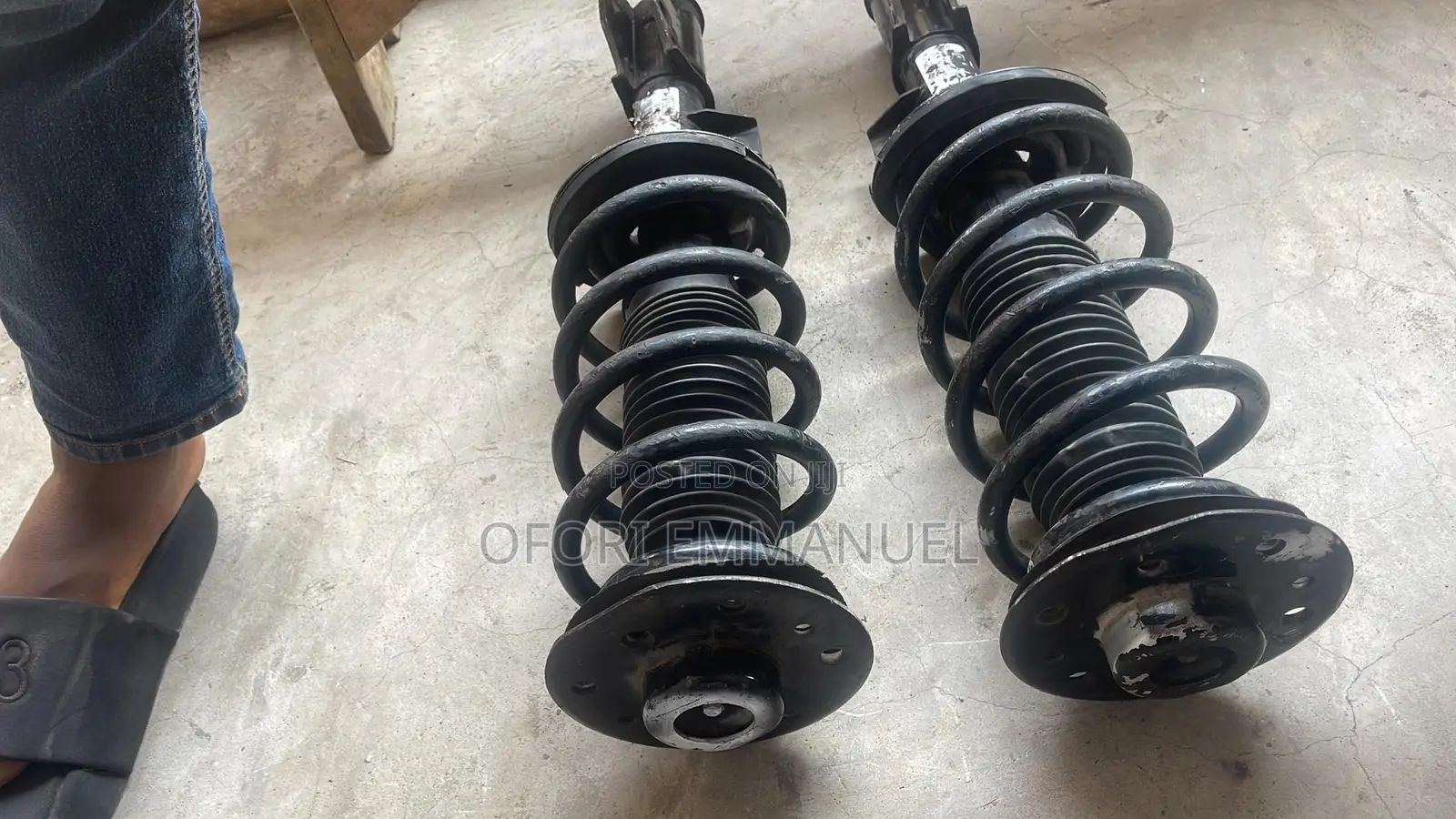 Equinox / GMC 2010 Front Shocks