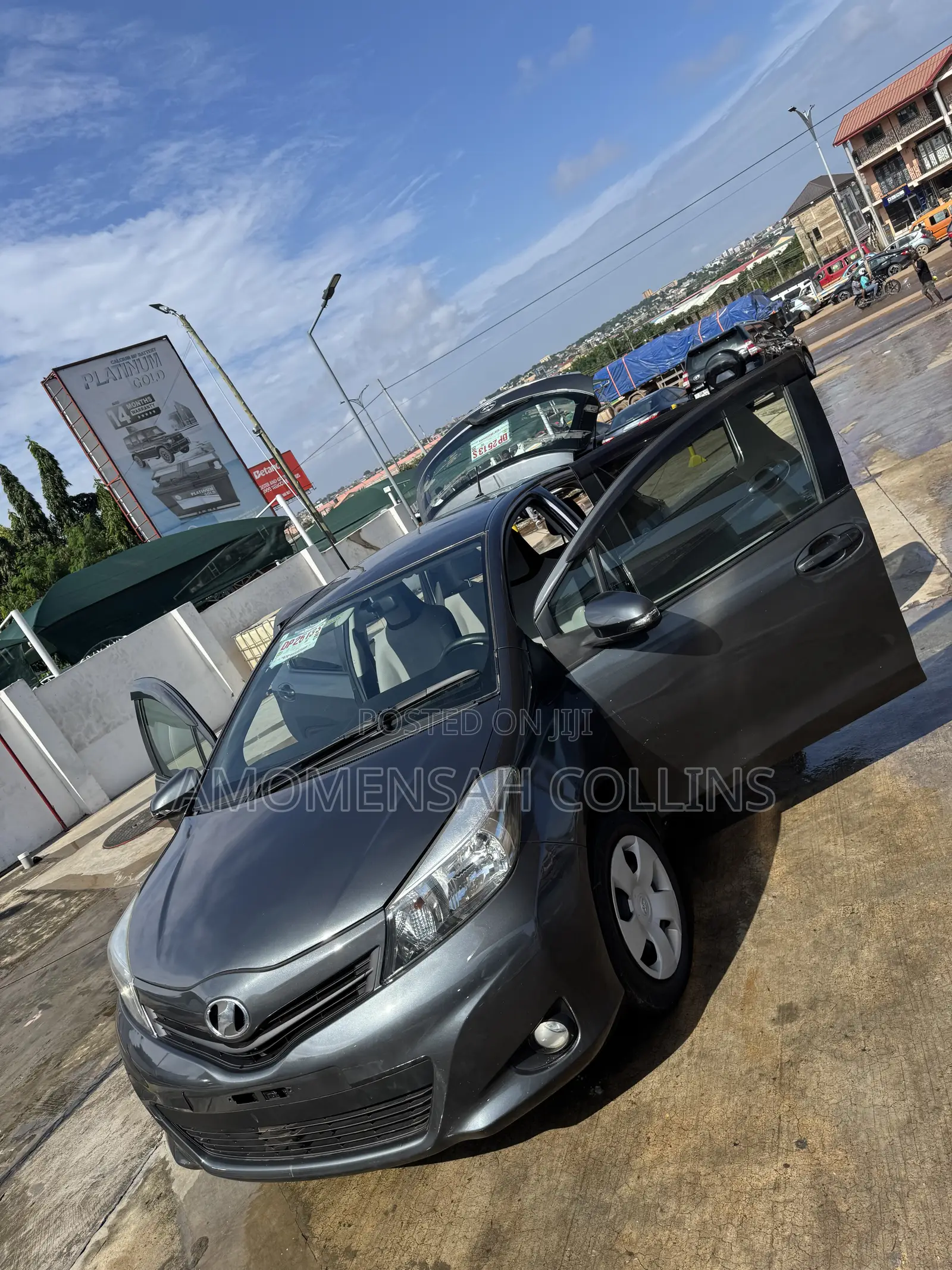 Toyota Vitz 1.5 FWD 5dr 2013 Gray