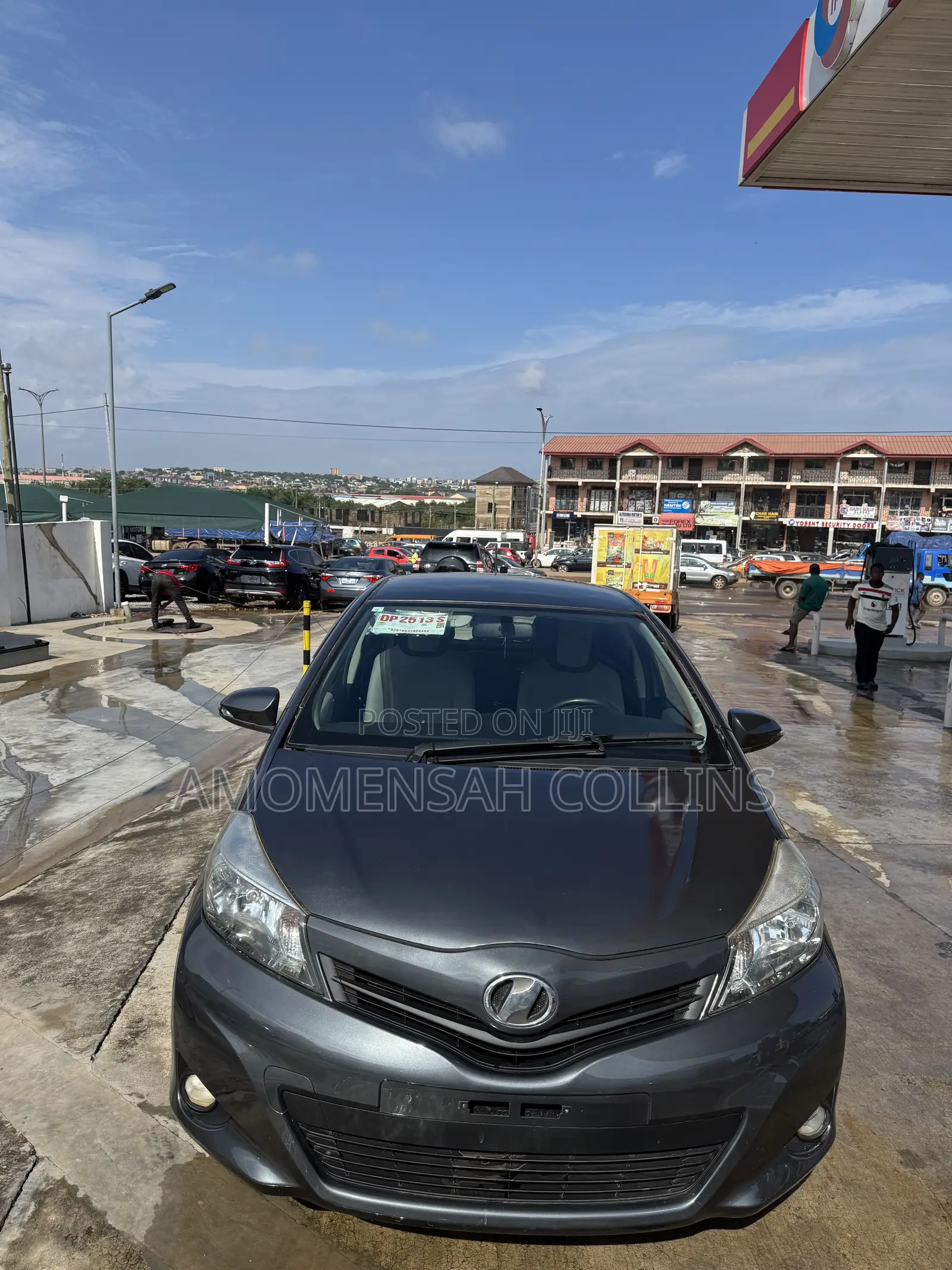 Toyota Vitz 1.5 FWD 5dr 2013 Gray
