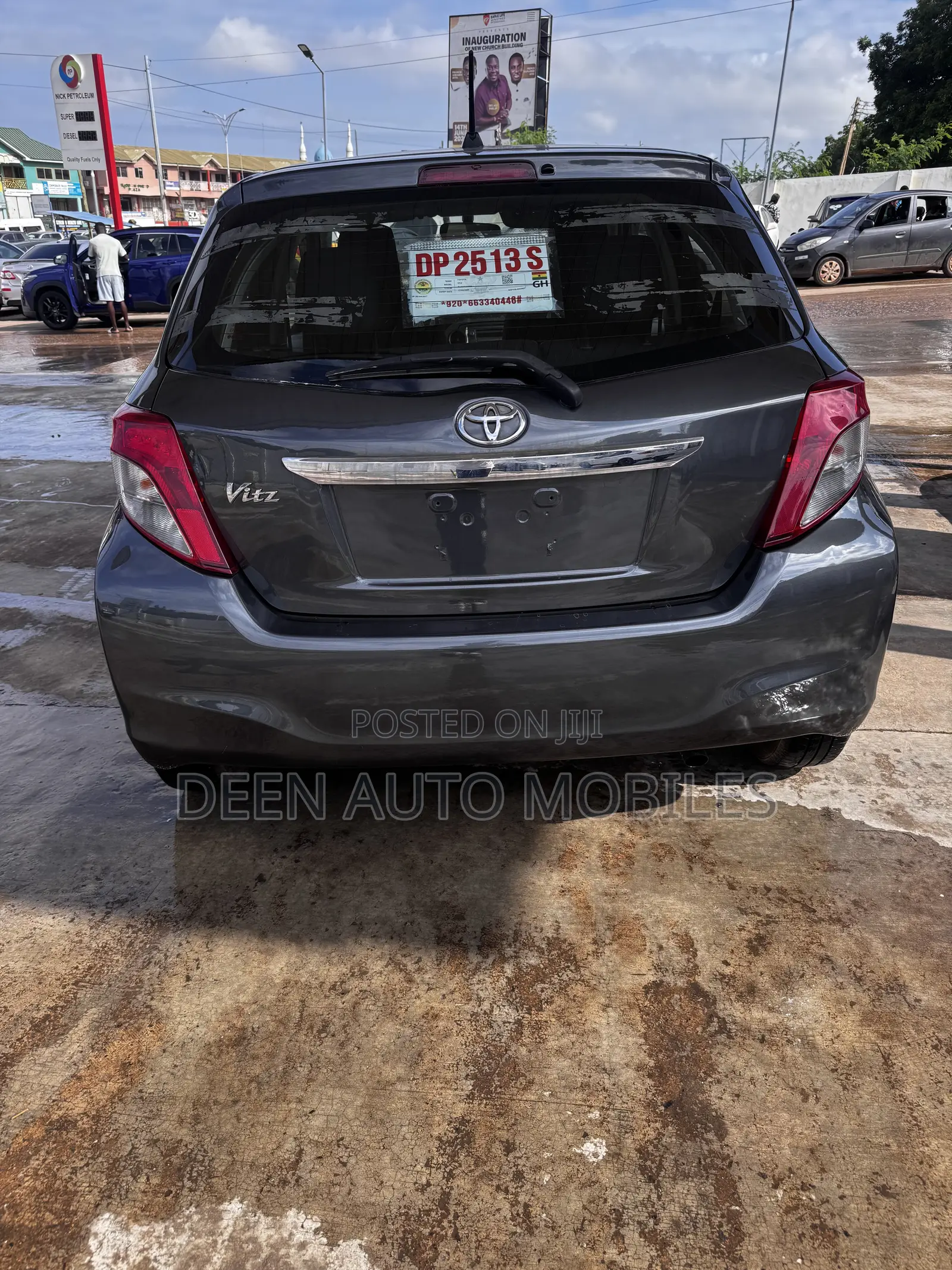 Toyota Vitz 1.5 FWD 5dr 2013
