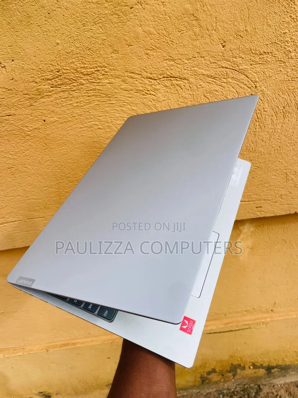 Laptop Lenovo IdeaPad 330S 8GB AMD Ryzen 5 HDD+SSD 256GB