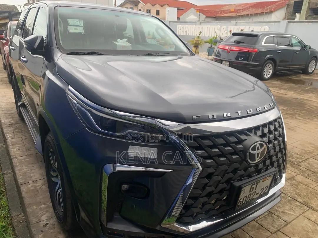 Toyota Fortuner 2021 Gray