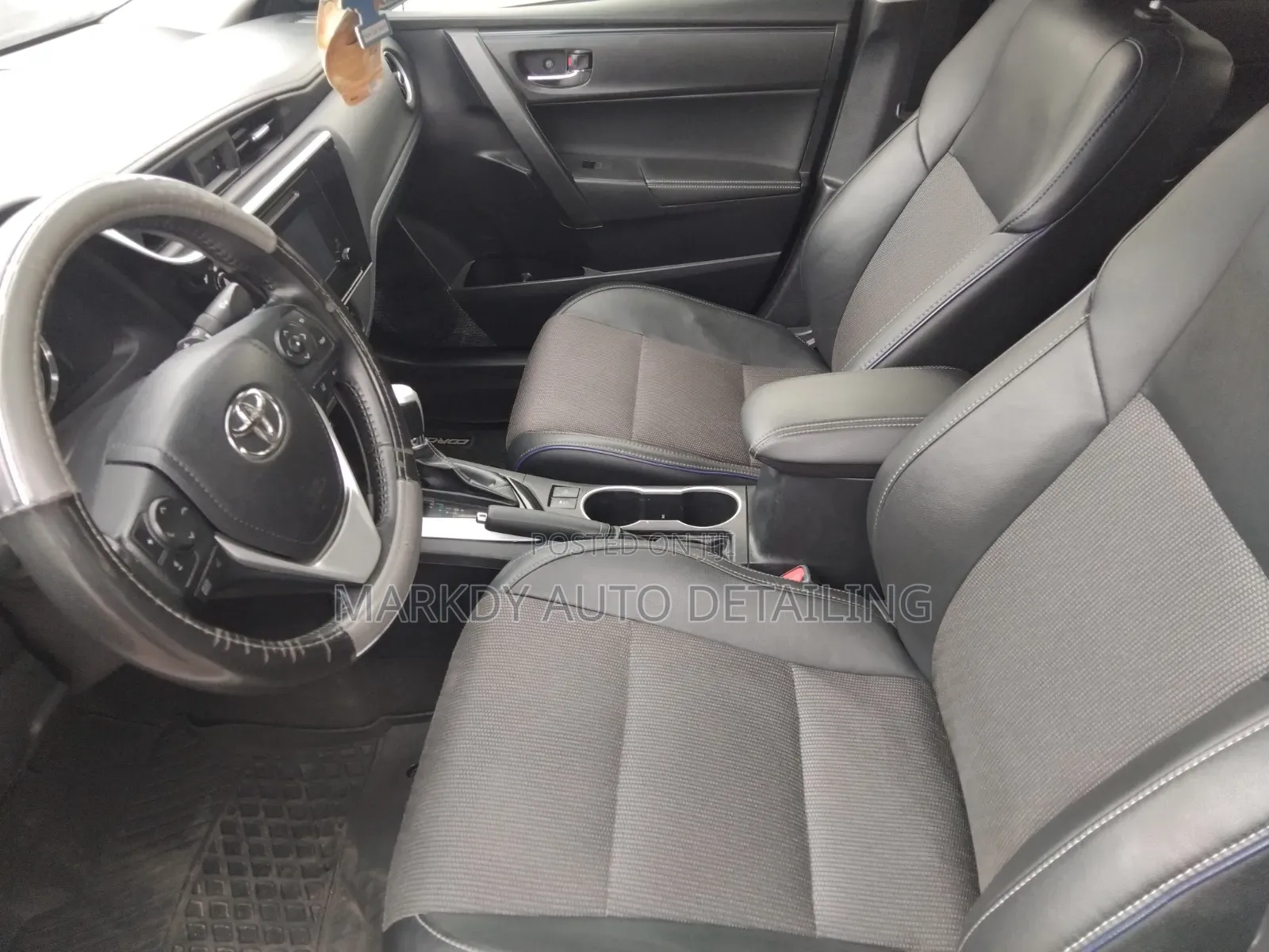Toyota Corolla 2019 White