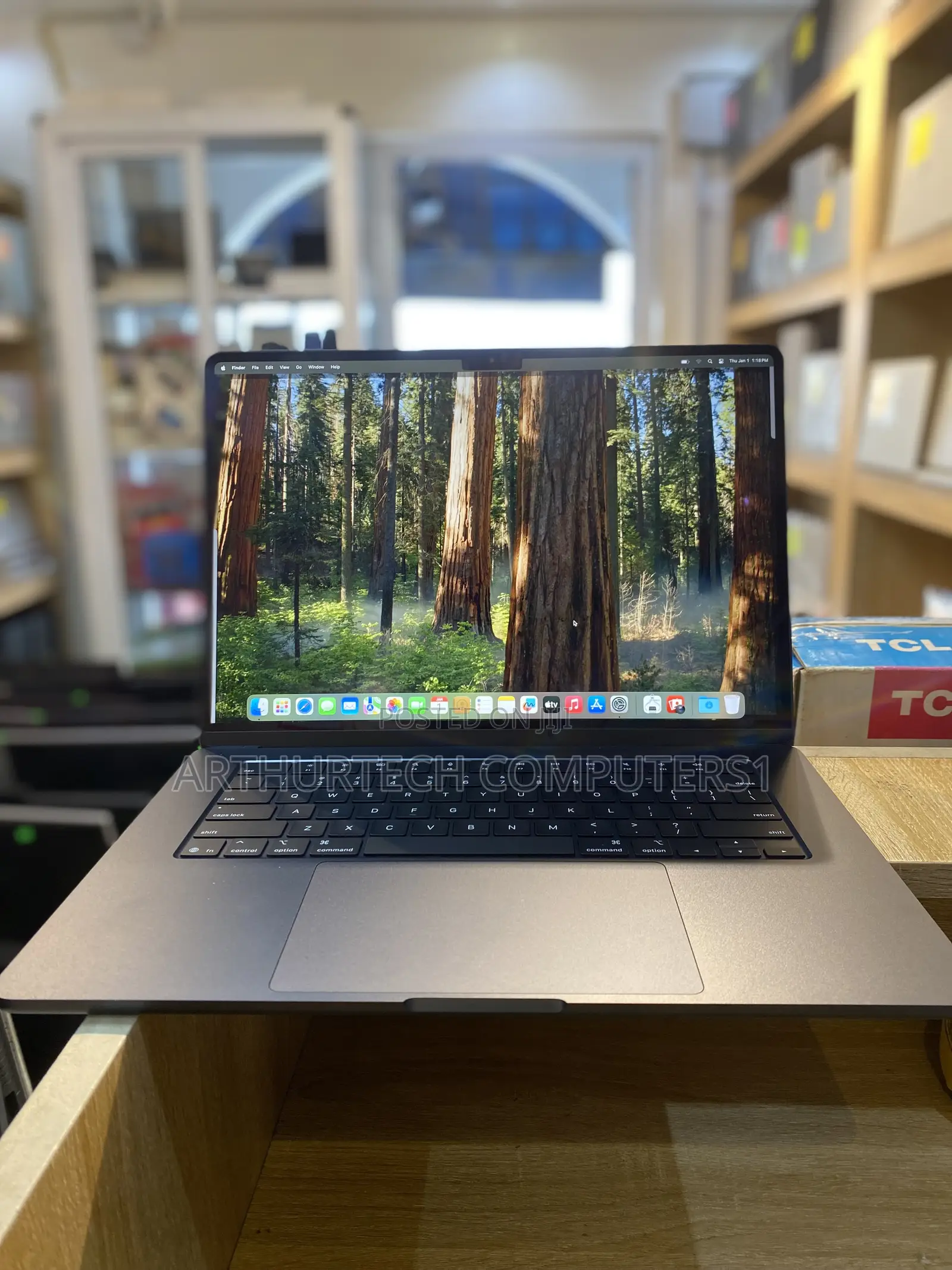 New Laptop Apple MacBook Air 2025 M4 16GB Apple M4 SSD 512GB