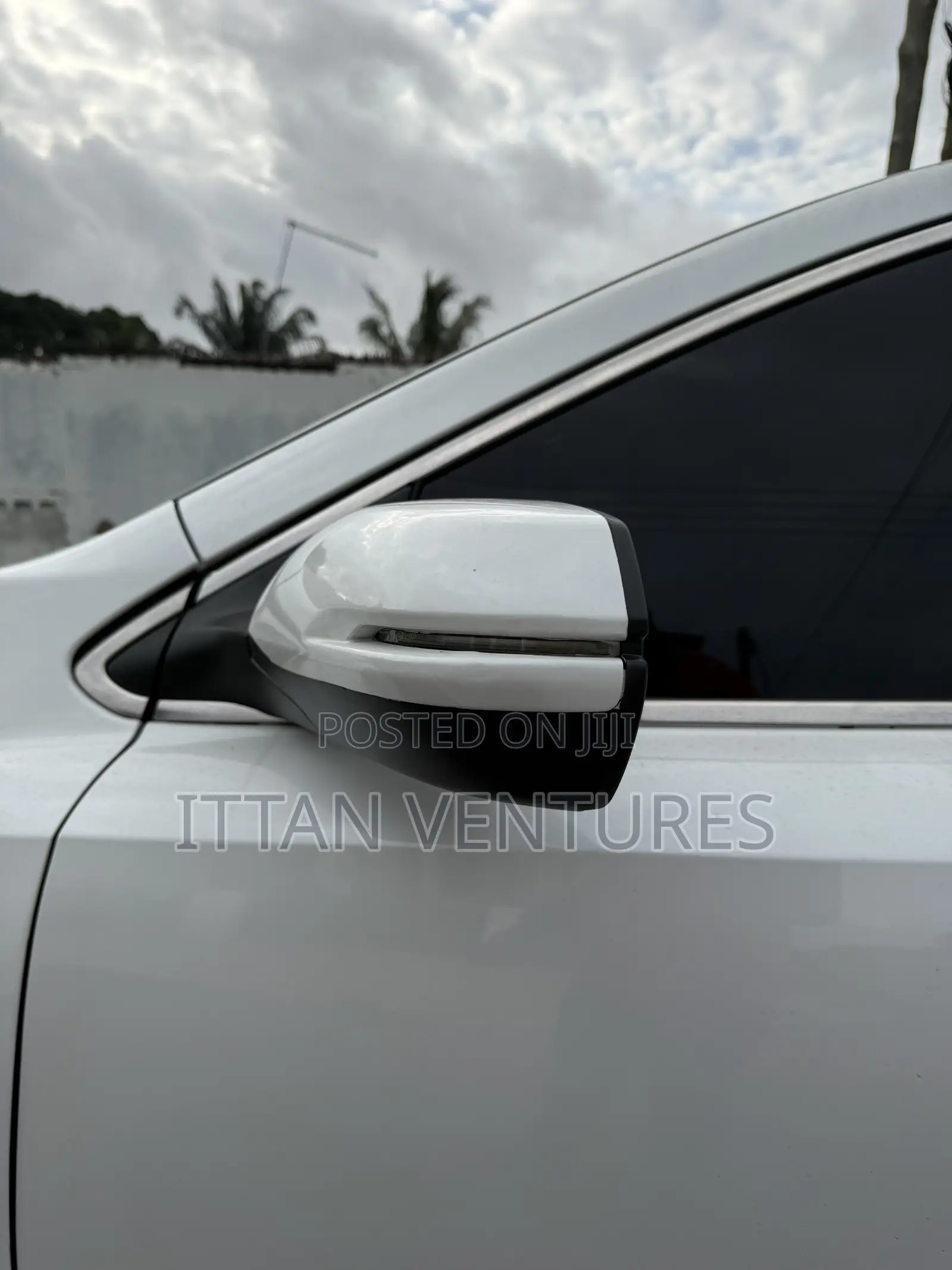 Honda CR-V Special Edition 2021 White