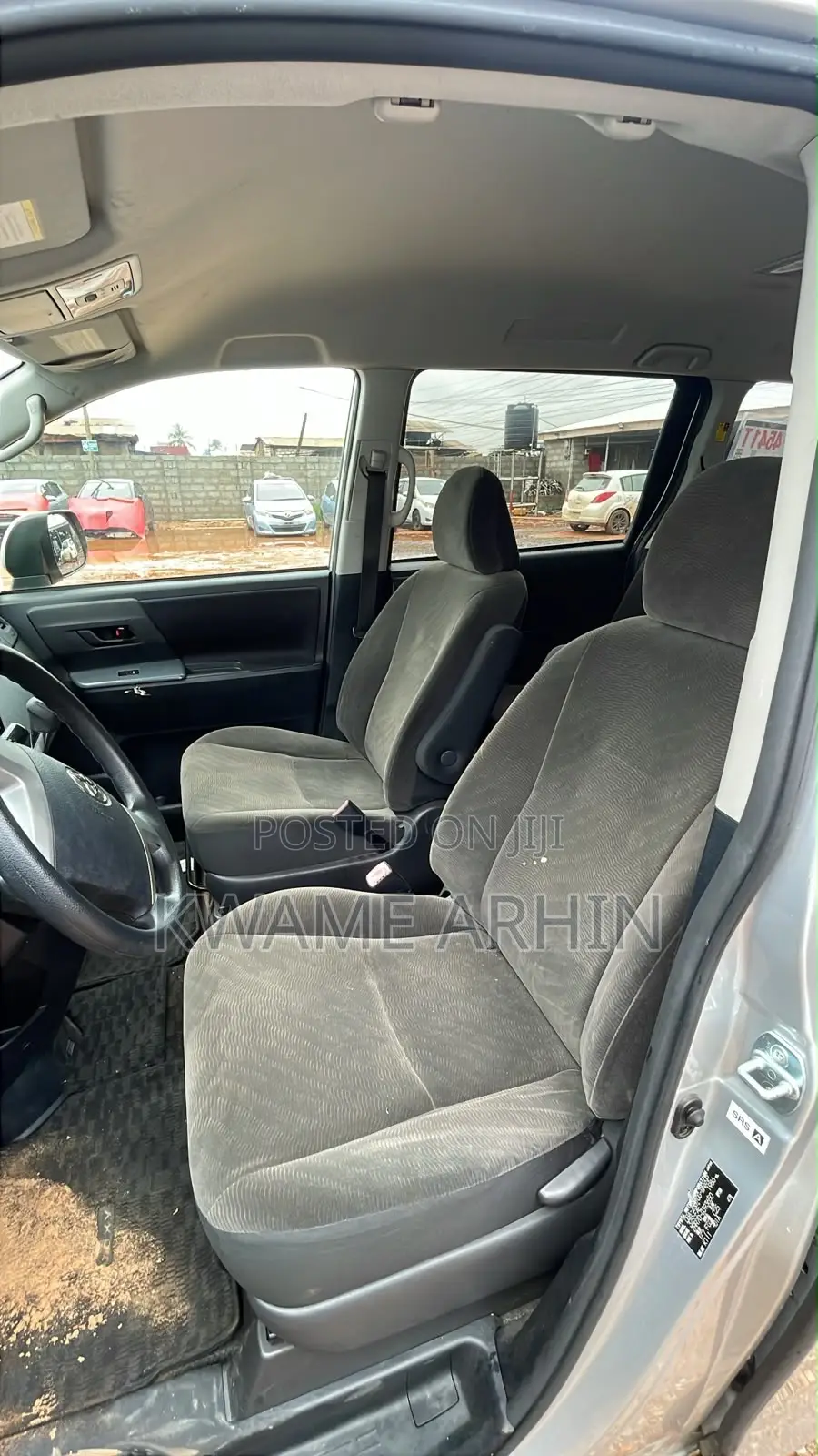 Toyota Noah 2011 Silver