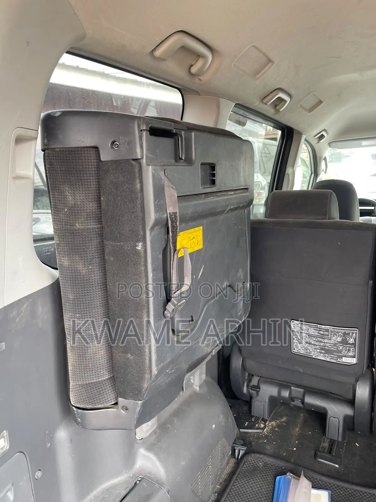 Toyota Noah 2011 Silver