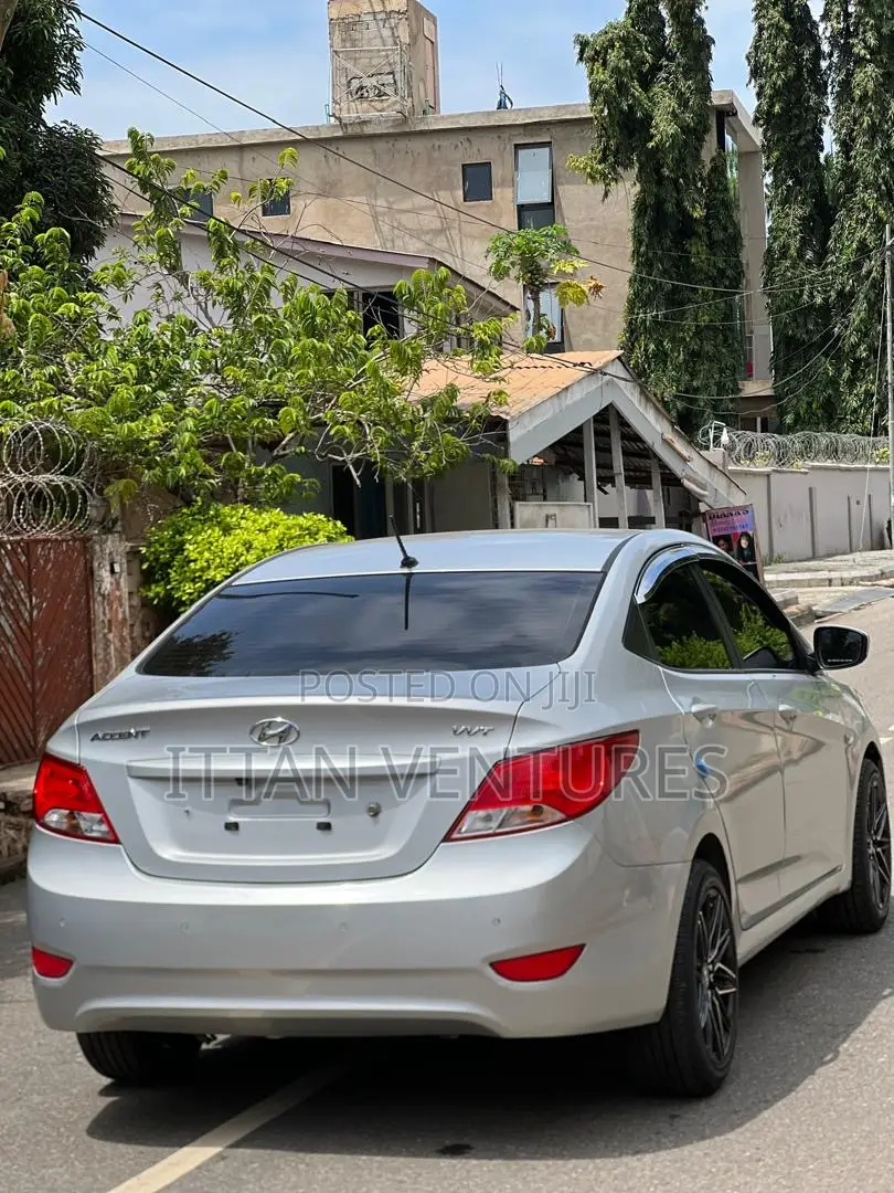 Hyundai Accent SE Sedan 2016 Gray