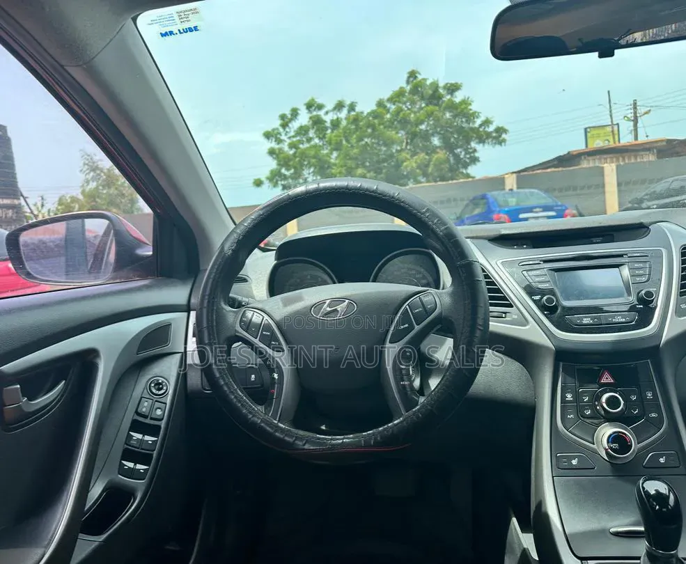 Hyundai Elantra 2016 Red