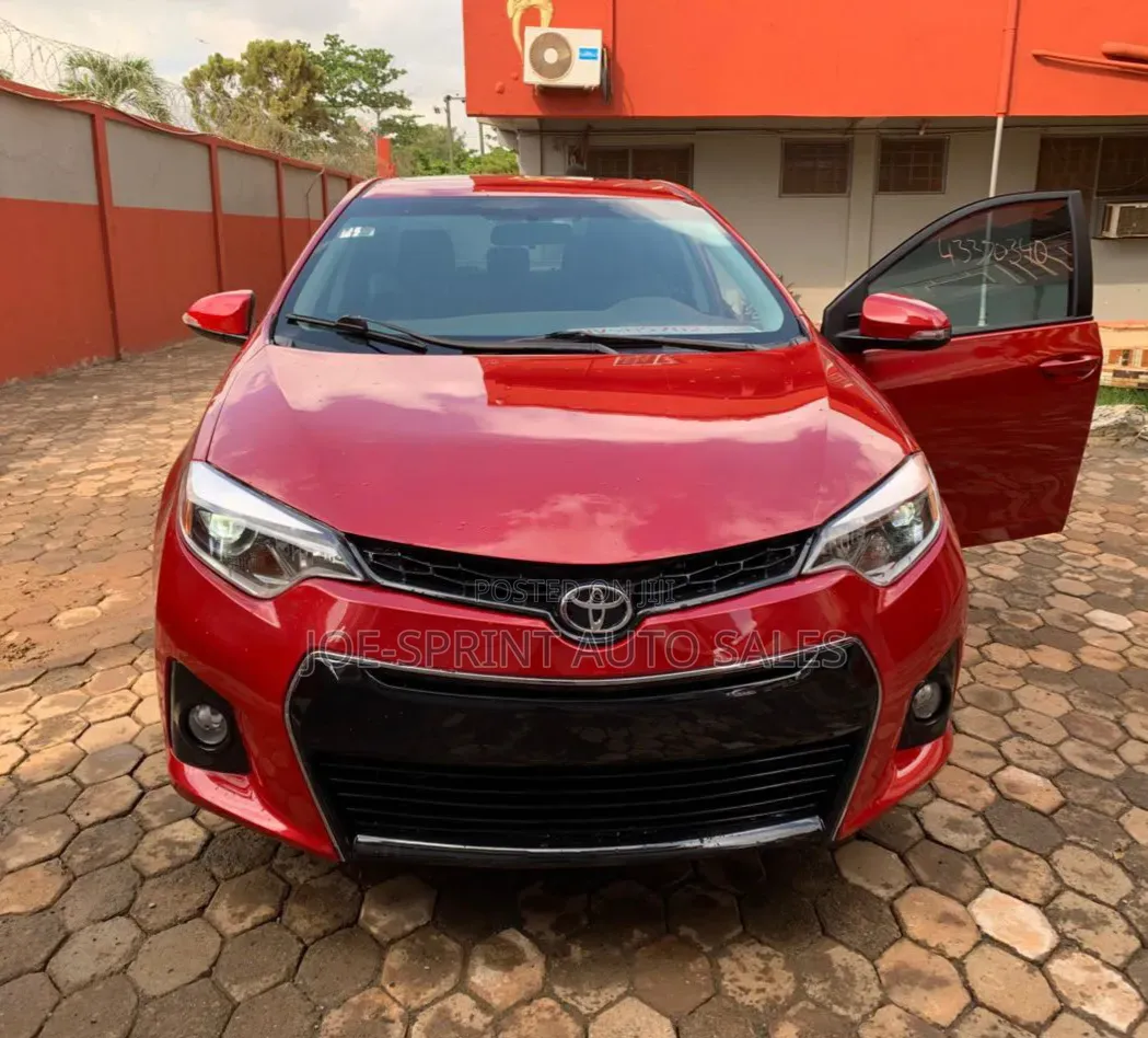 Toyota Corolla 2015 Red