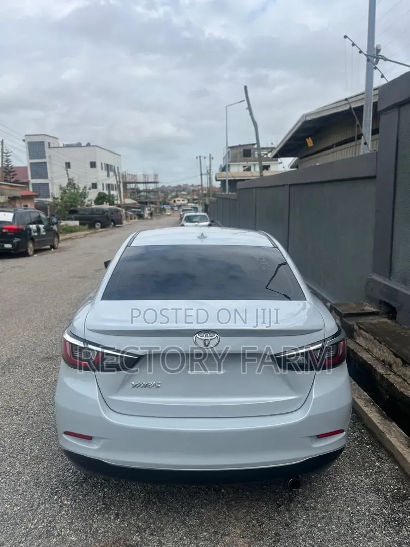 Toyota Yaris iA 1.5 FWD 2019 Off white