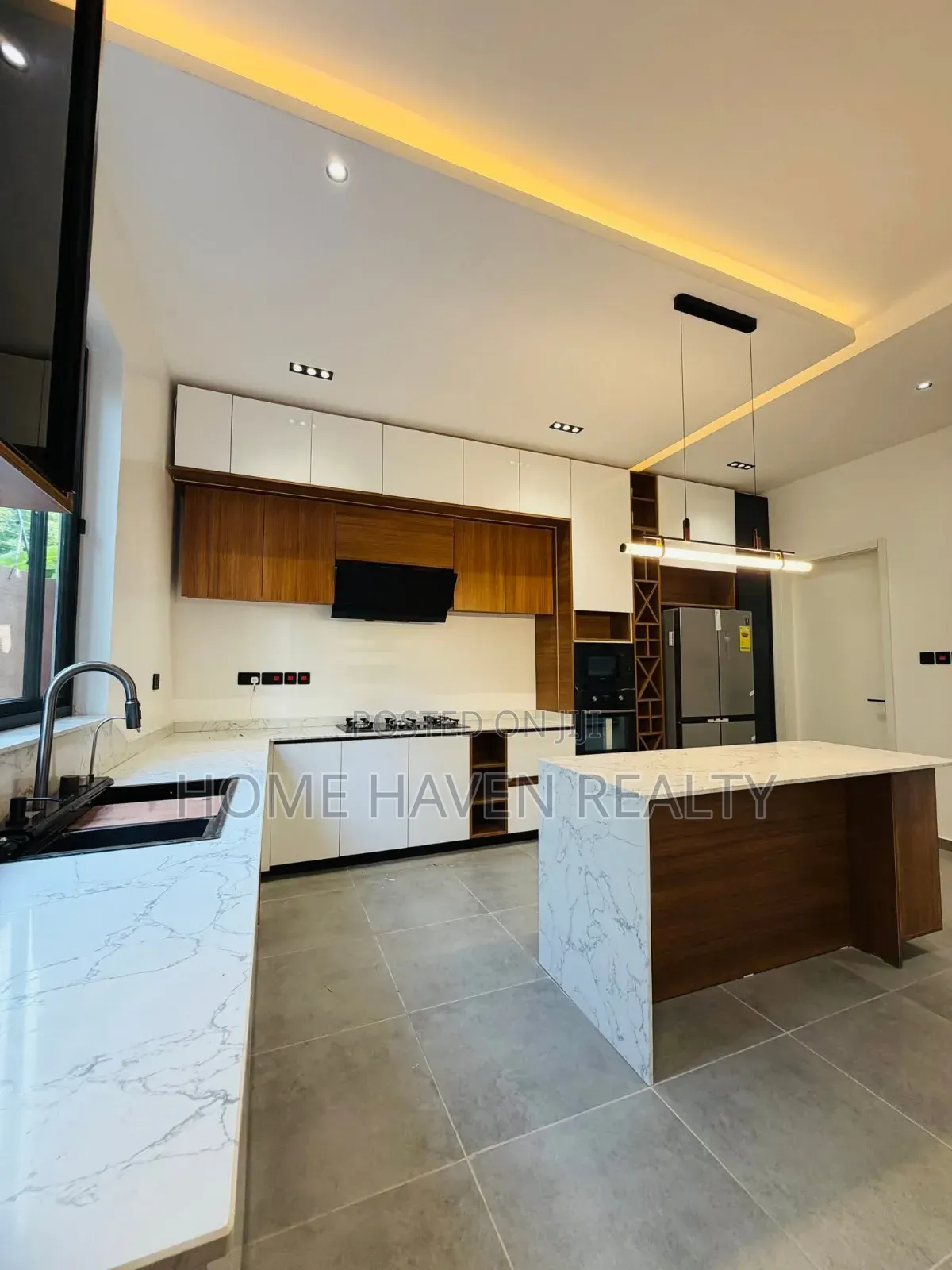 4bdrm House in Adenta - Oyarifa, Barrier for sale