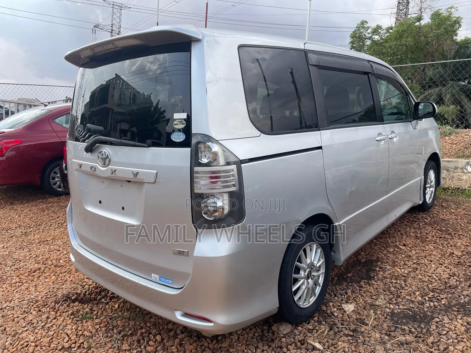 Toyota Voxy 2012 Silver