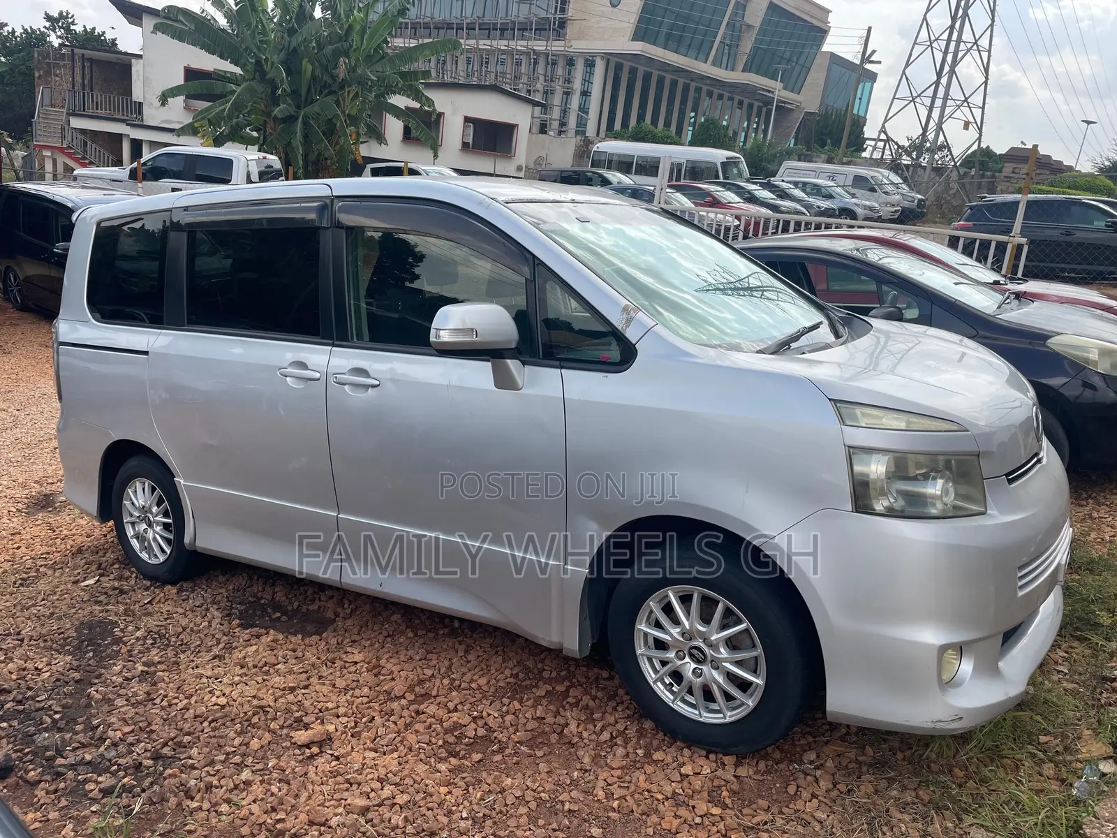 Toyota Voxy 2012 Silver