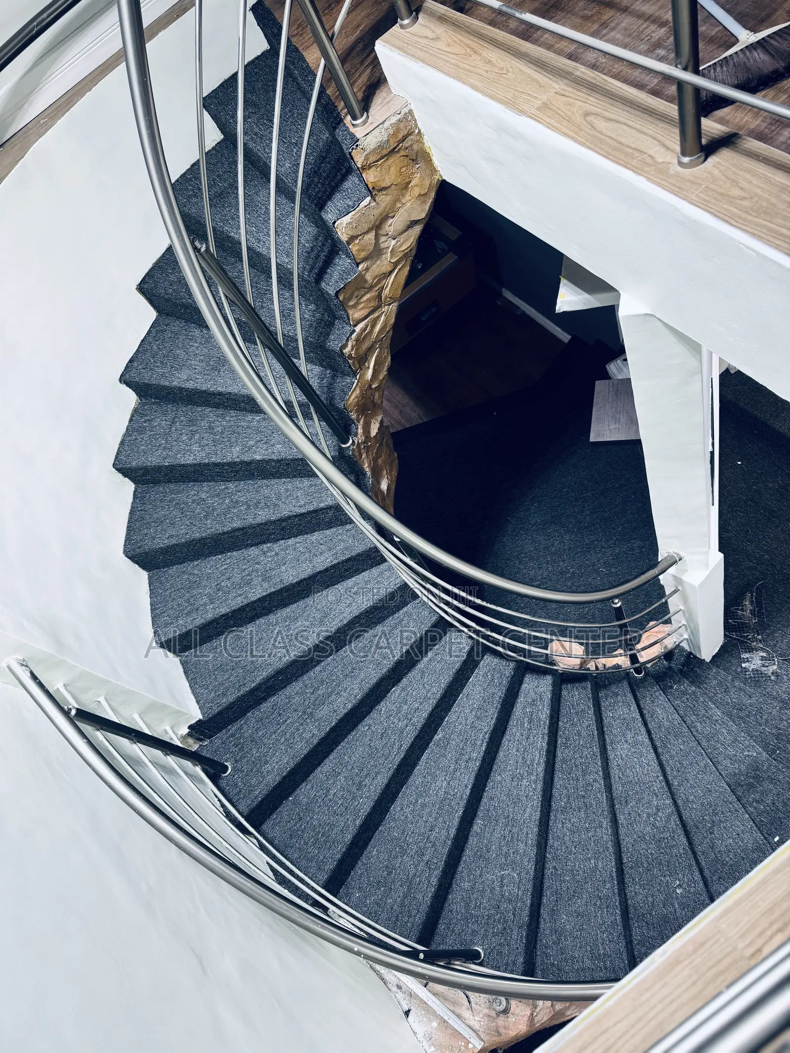 Quality Woolen Carpet for Staircase and Auditoriums