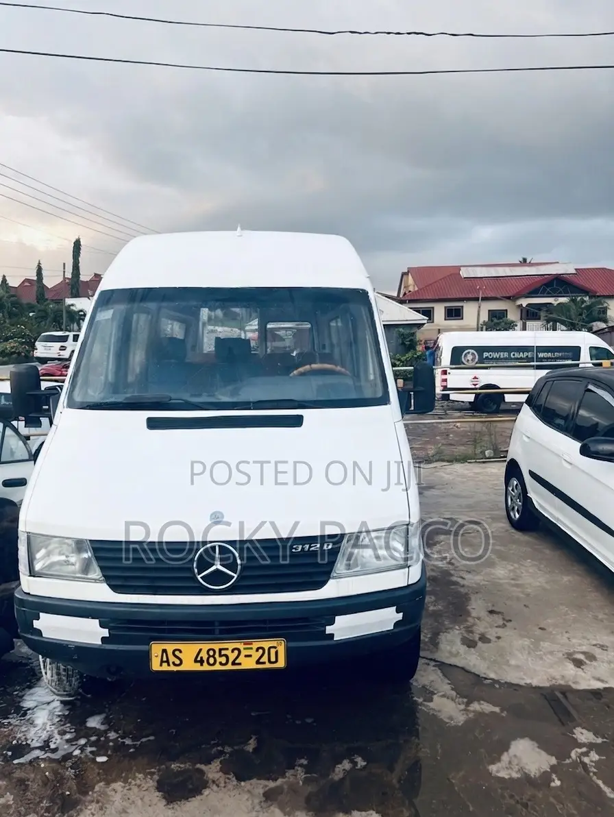 Mercedes-Benz Sprinter 2010 White