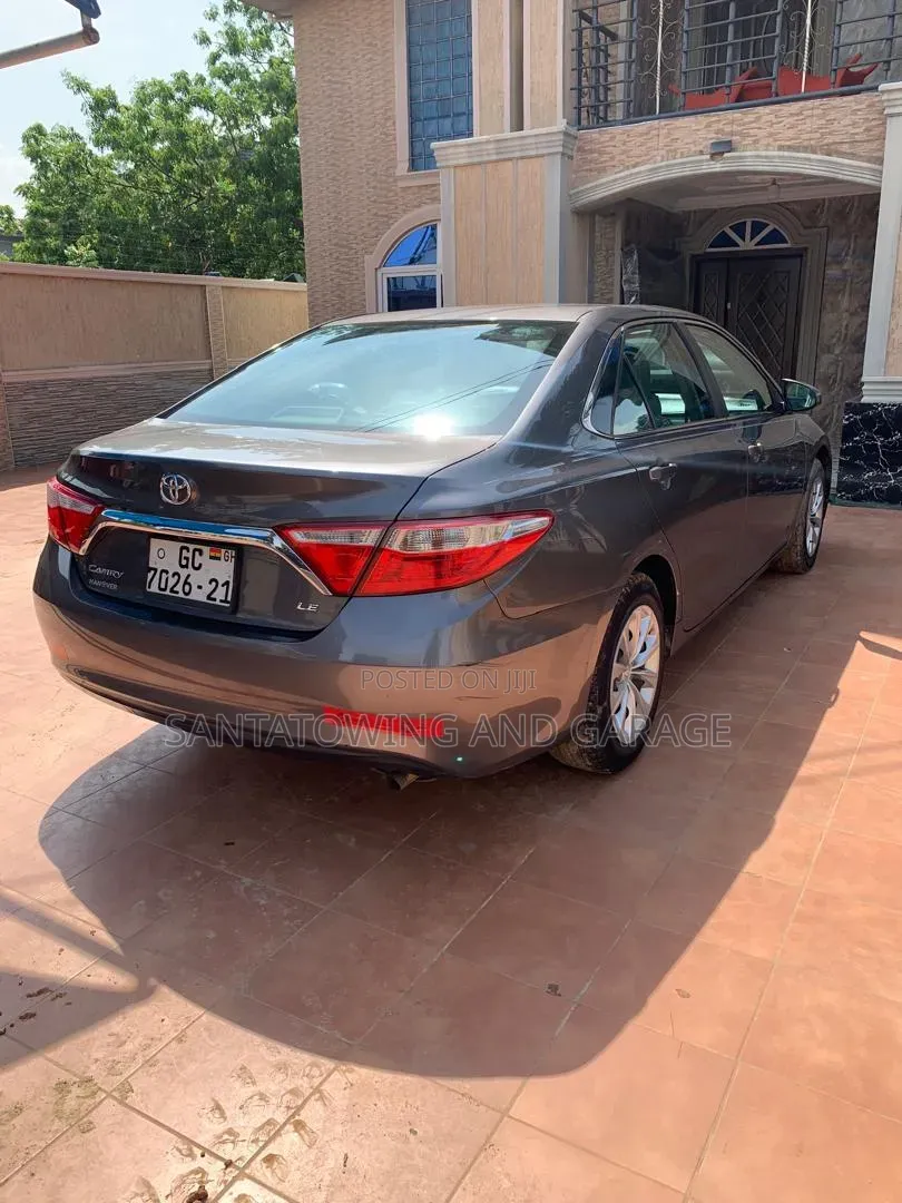 Toyota Camry 2016 Gray