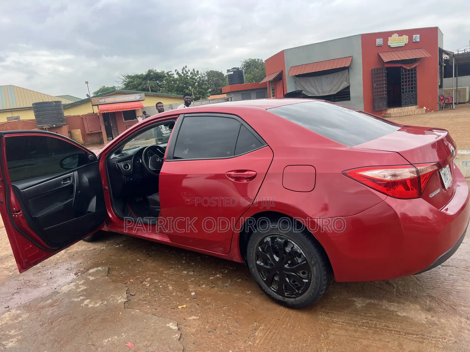 Toyota Corolla LE (1.8L 4cyl 2A) 2018 Red