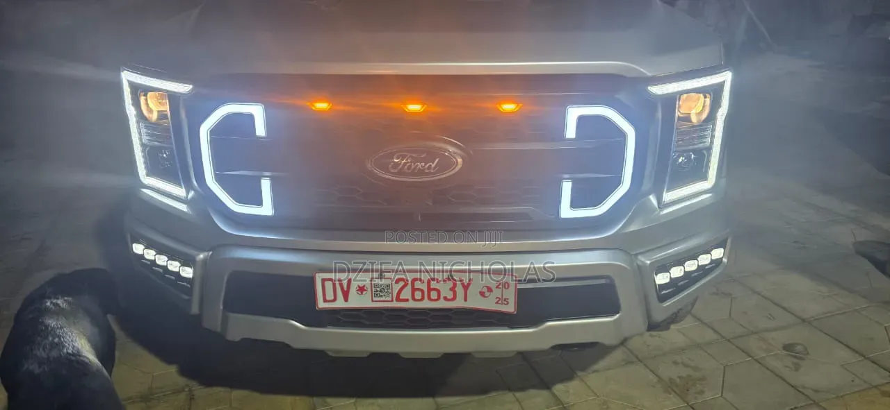 Ford F-150 2022 Silver