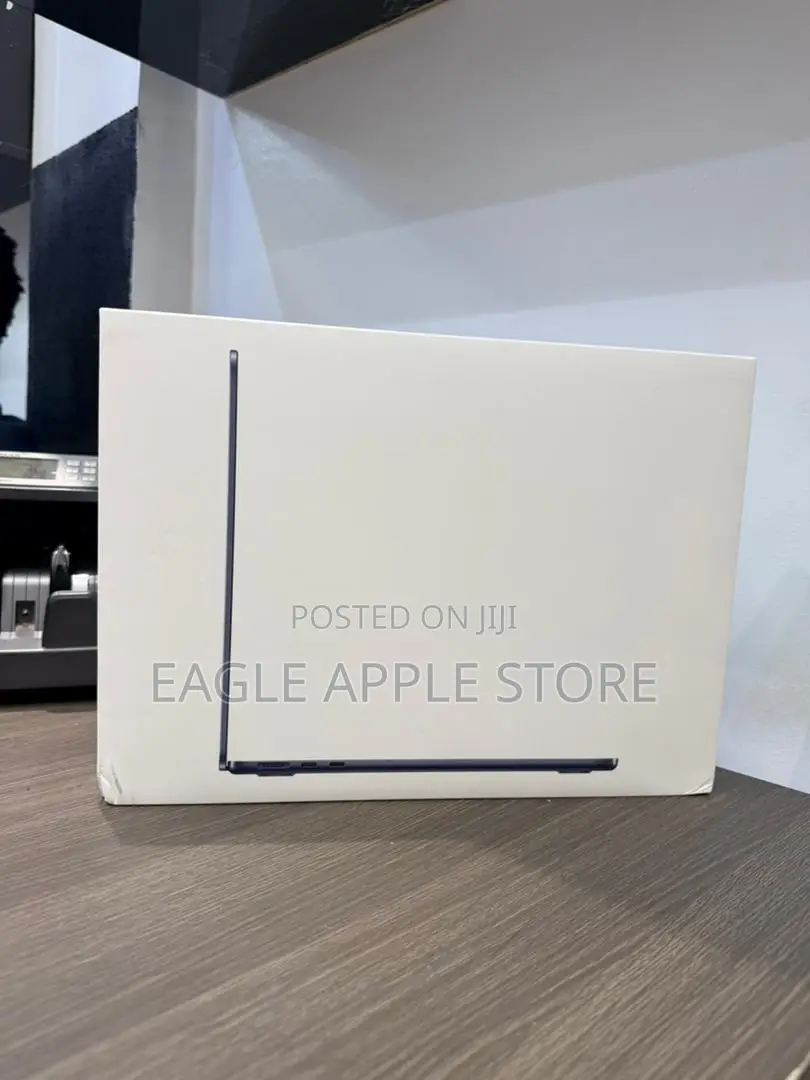 New Laptop Apple MacBook Air 2026 M5 16GB Apple M5 SSD 256GB