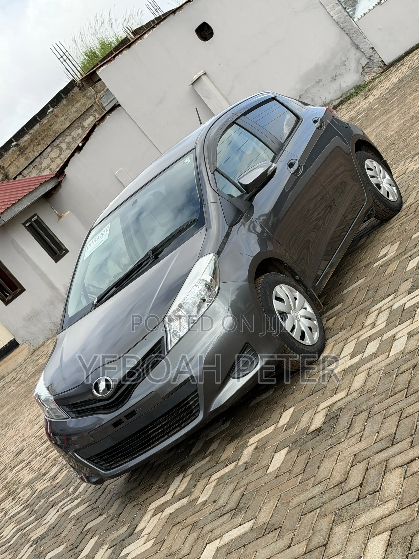 Toyota Vitz 2012 Gray