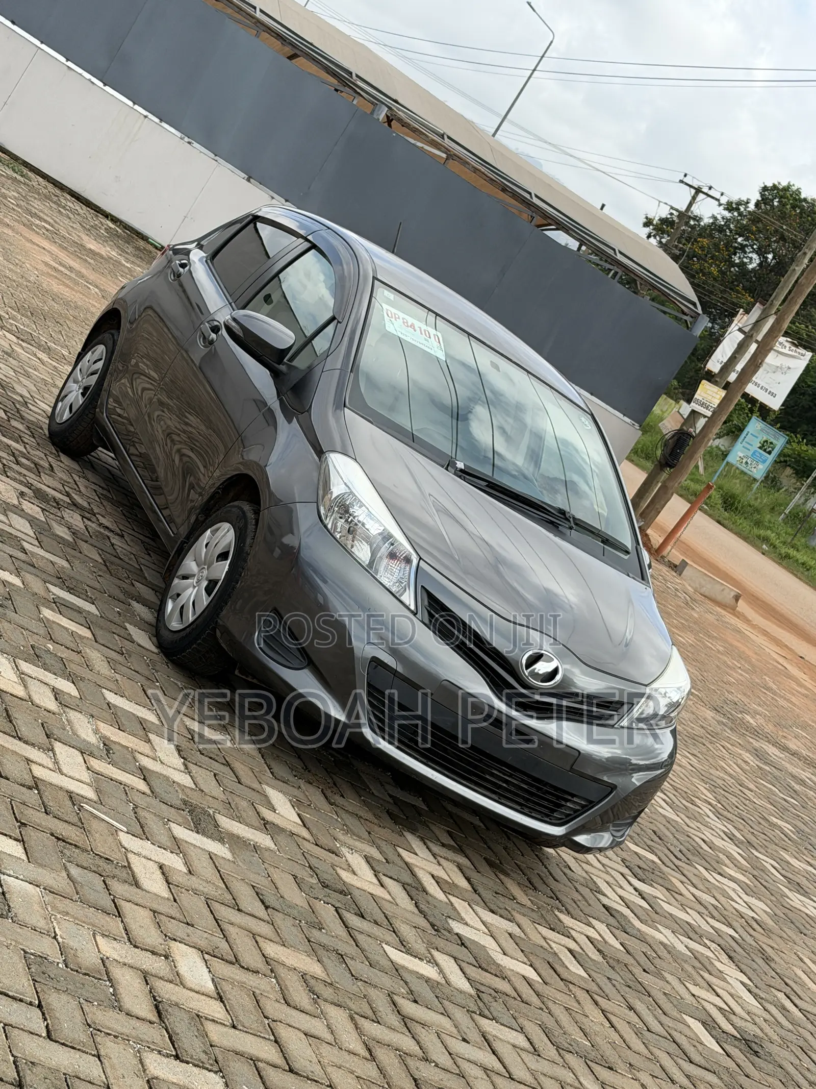 Toyota Vitz 2012 Gray