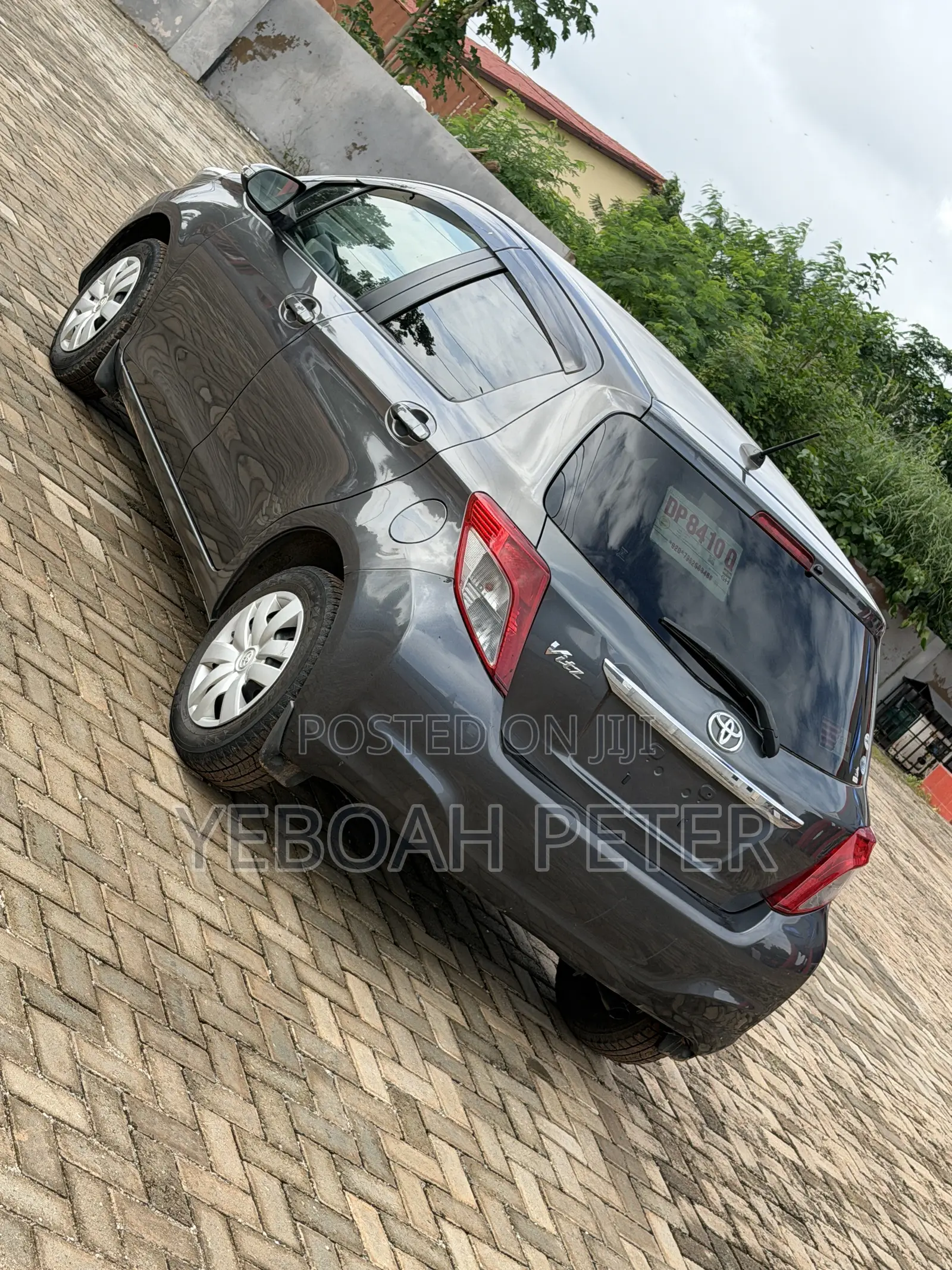 Toyota Vitz 2012 Gray