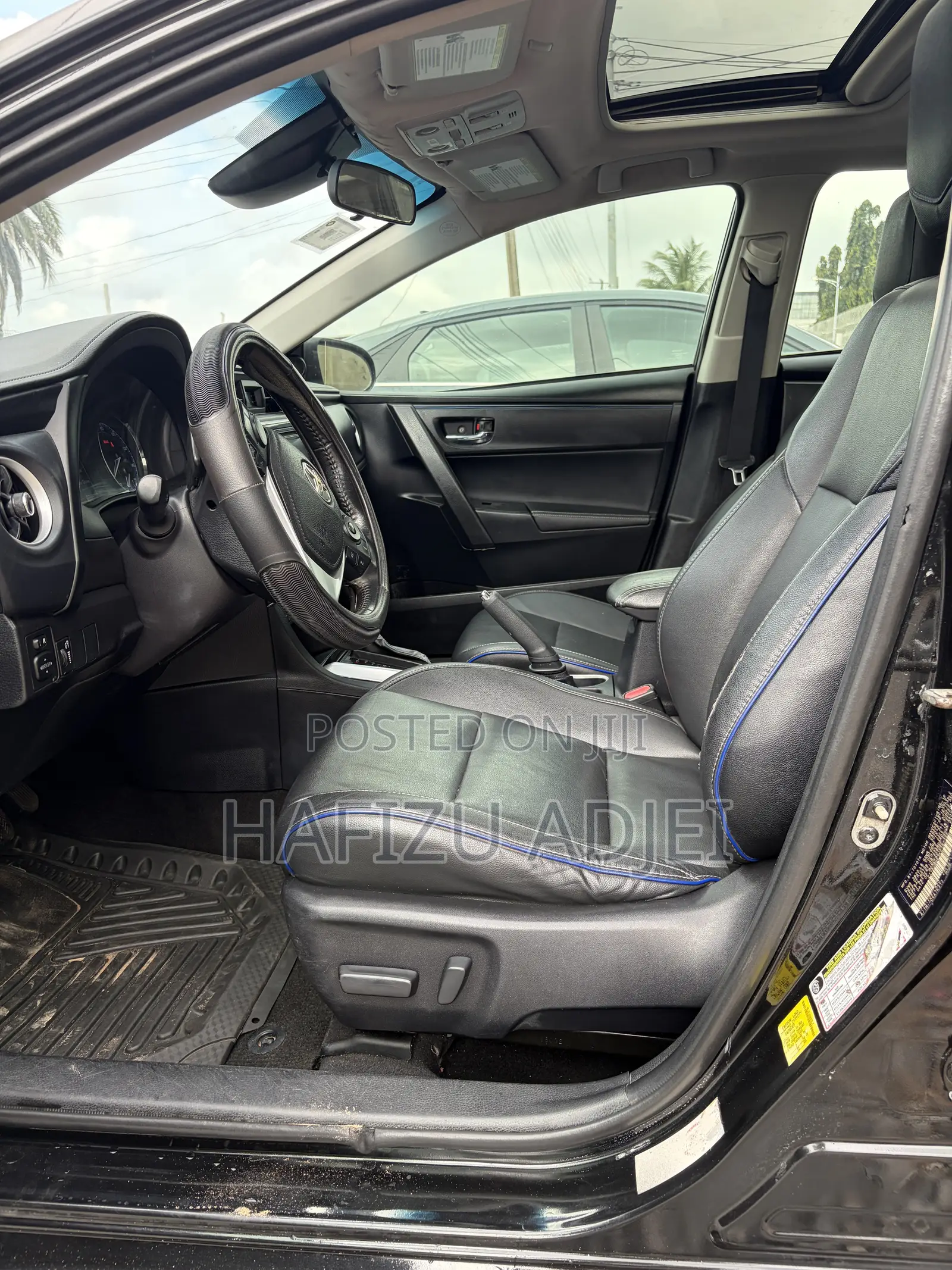 Toyota Corolla XSE (1.8L 4cyl 2A) 2018 Black