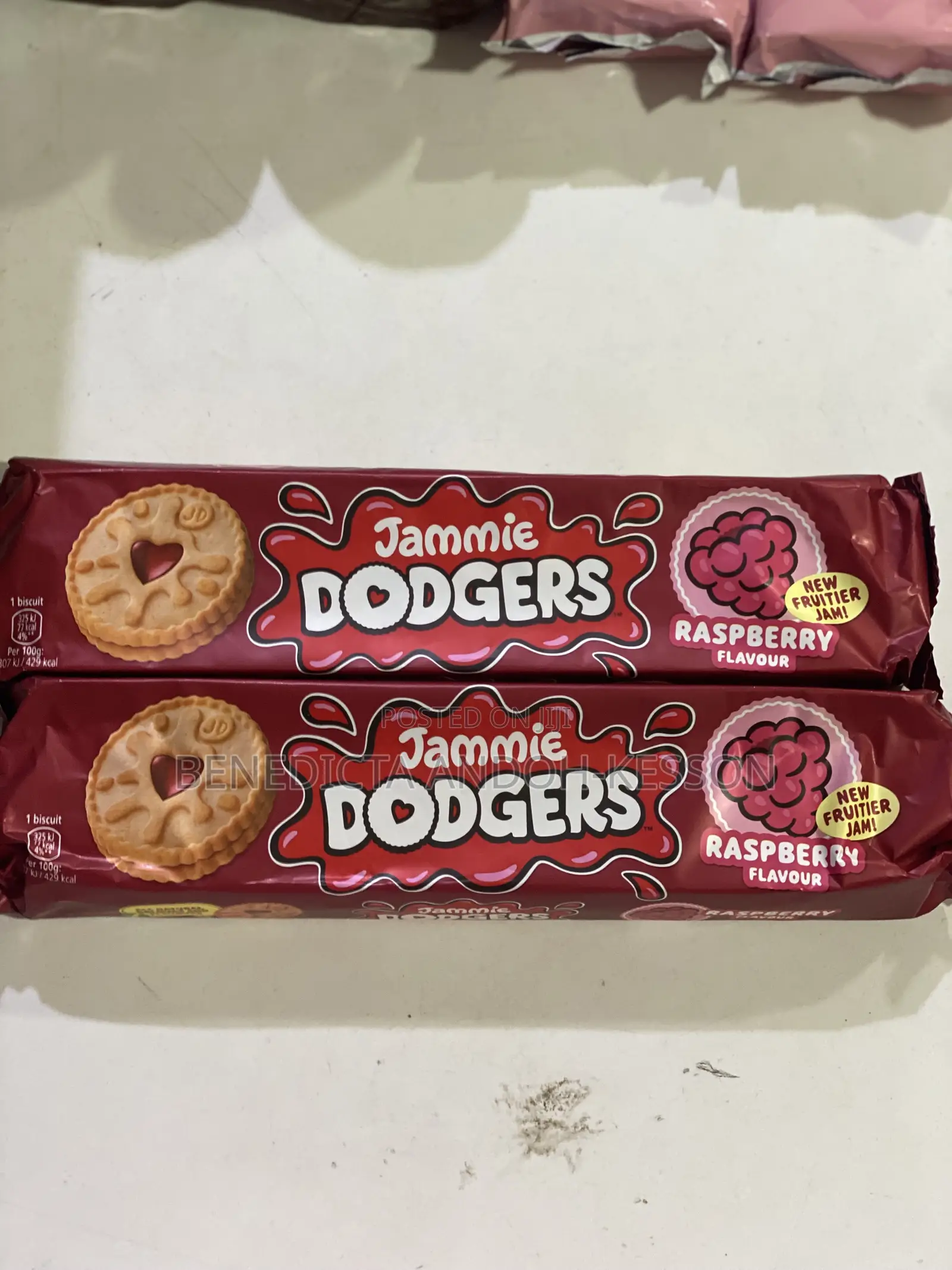Jammie Dodgers Raspberry Biscuits