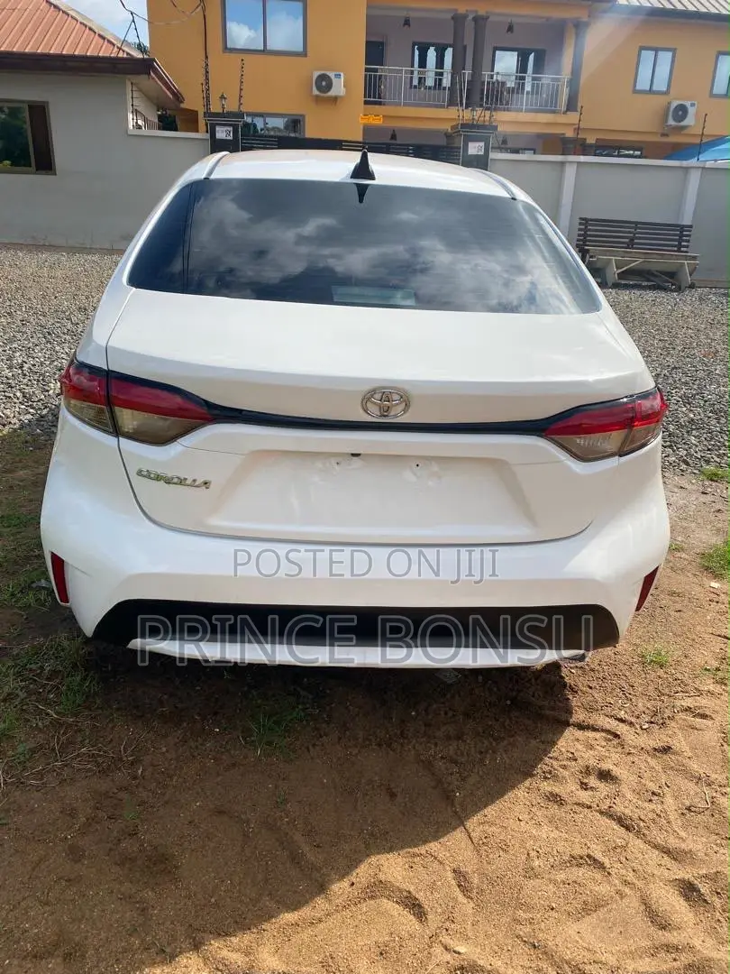 Toyota Corolla 2022 White
