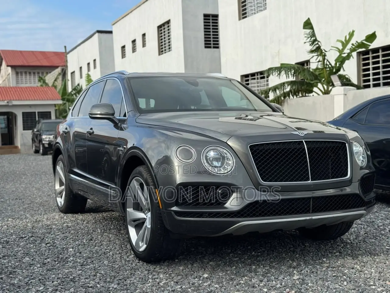 Bentley Bentayga V8 AWD 2019 Gray